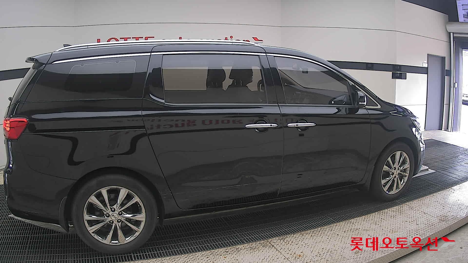 2020 - kia carnival