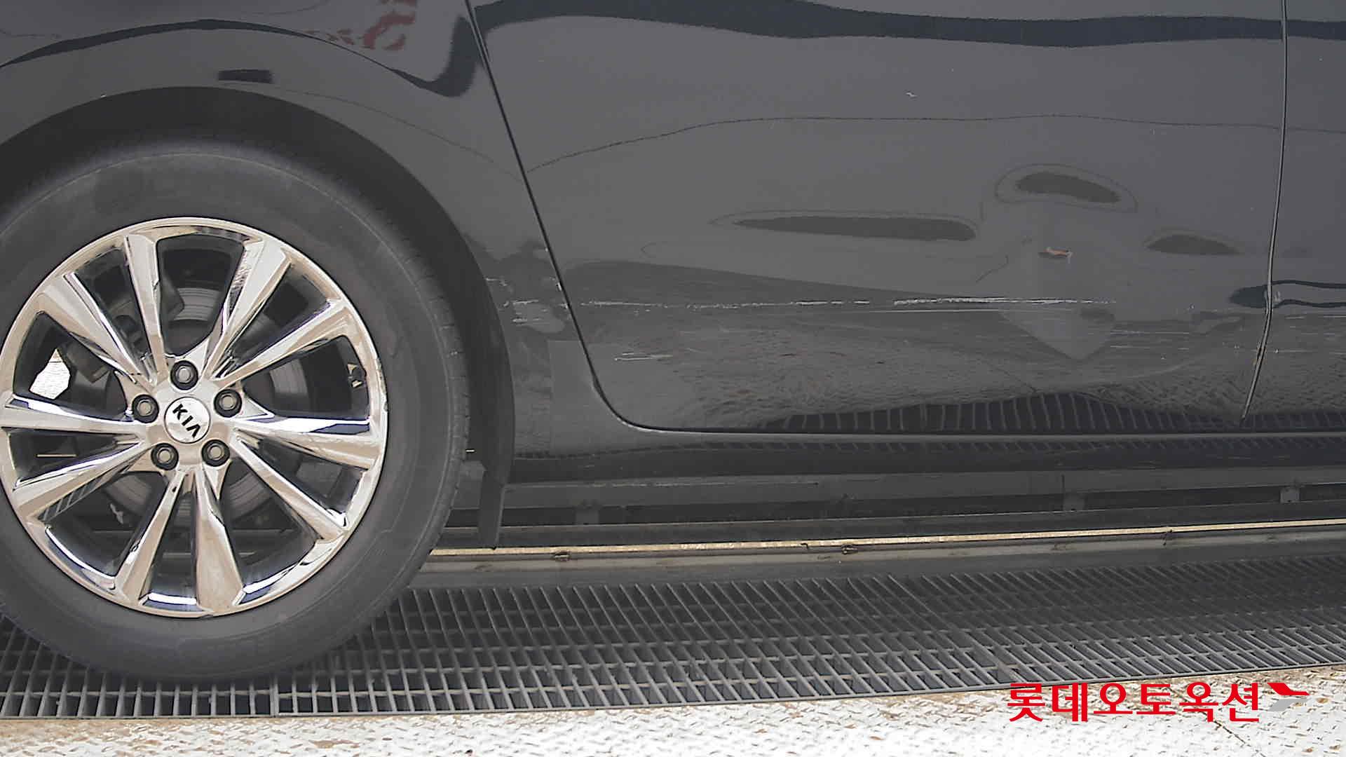 2020 - kia carnival