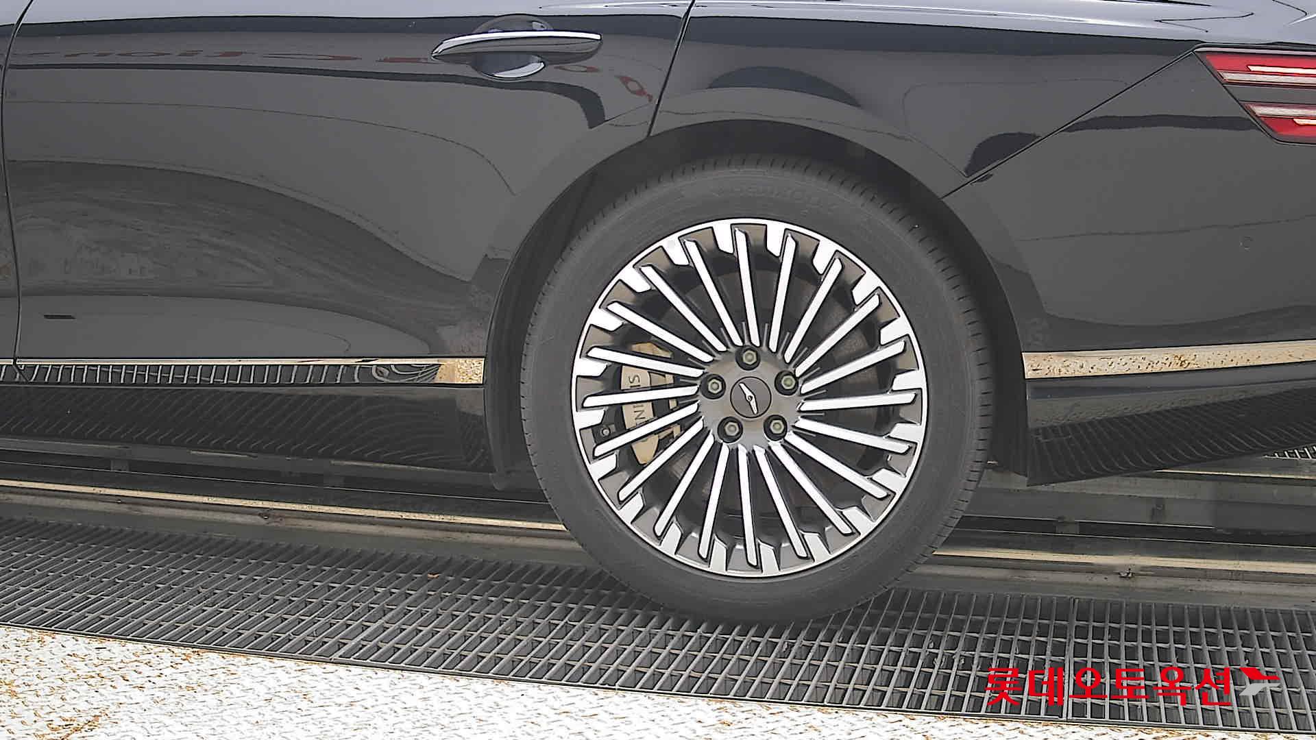 2023 - genesis g80