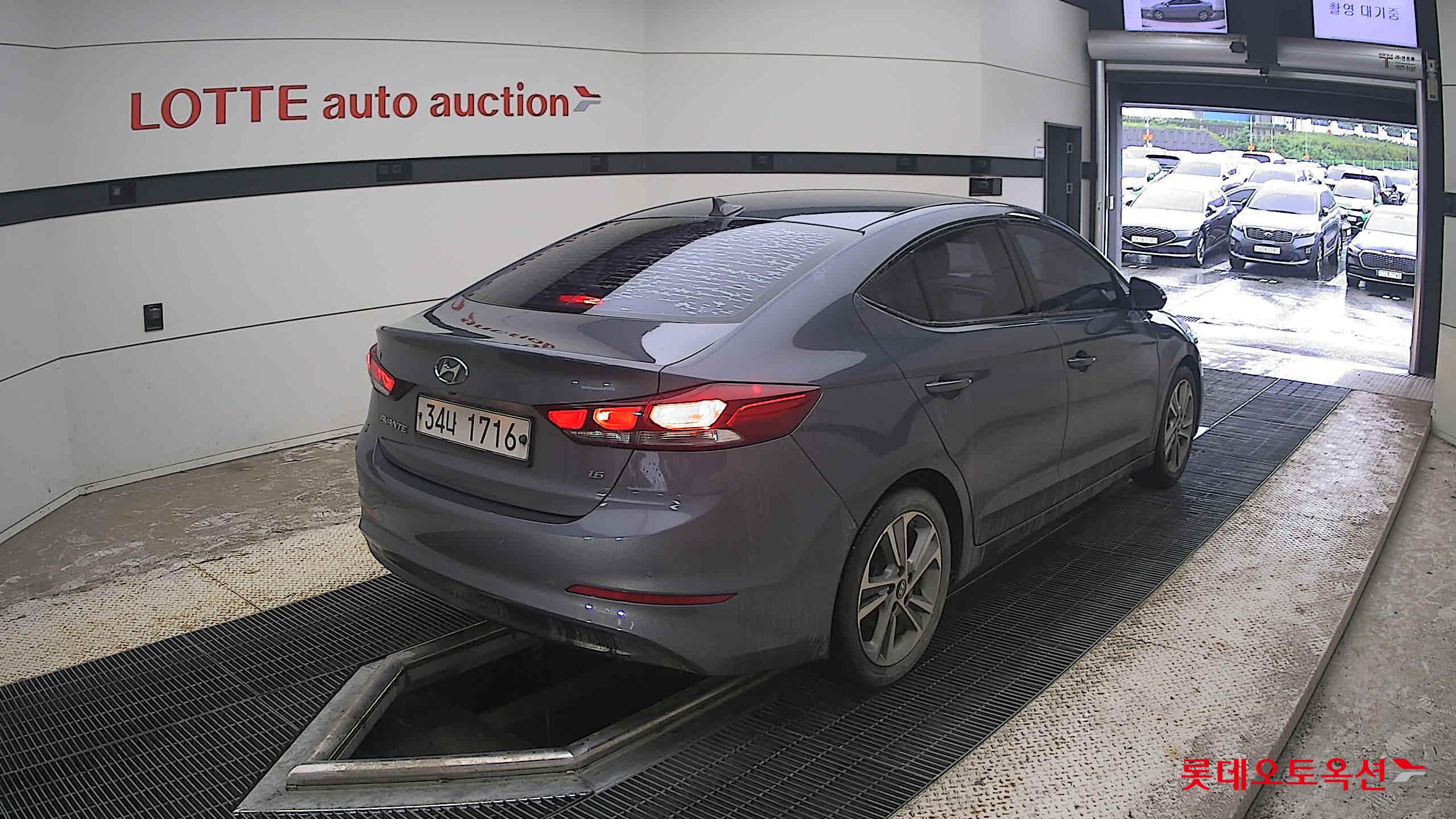 2018 - hyundai avante