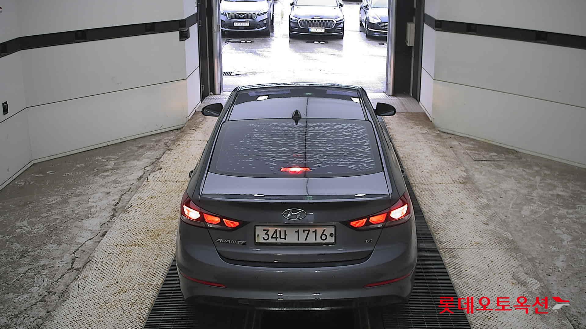 2018 - hyundai avante