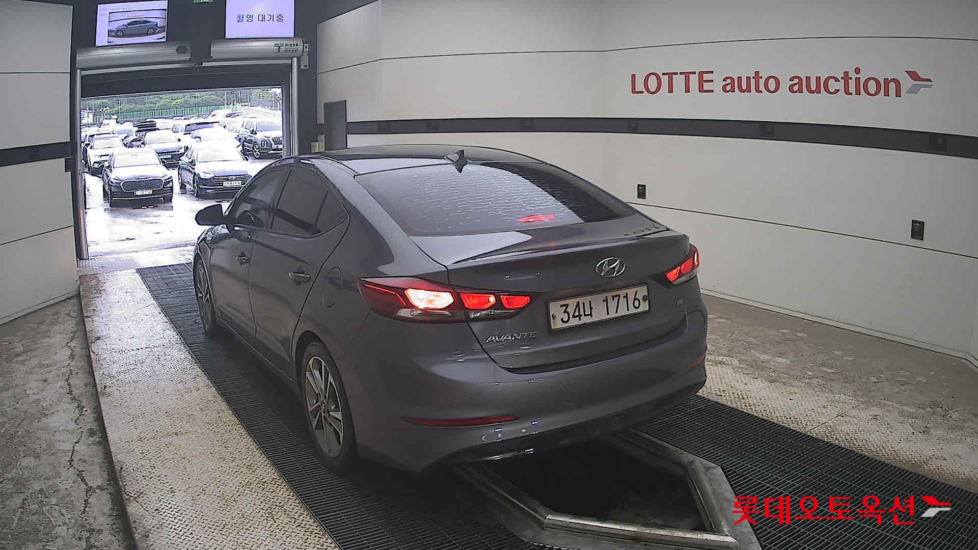2018 - hyundai avante