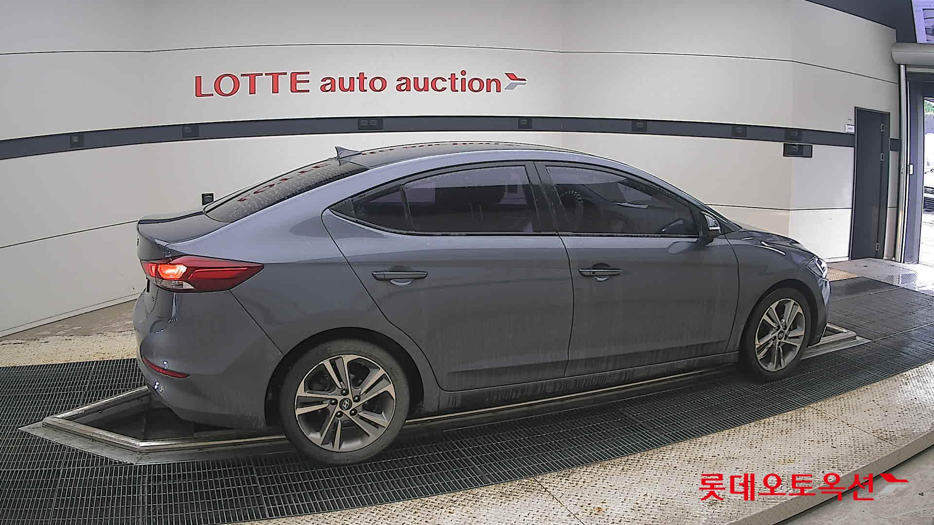 2018 - hyundai avante