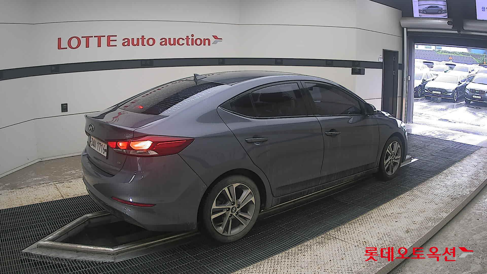 2018 - hyundai avante