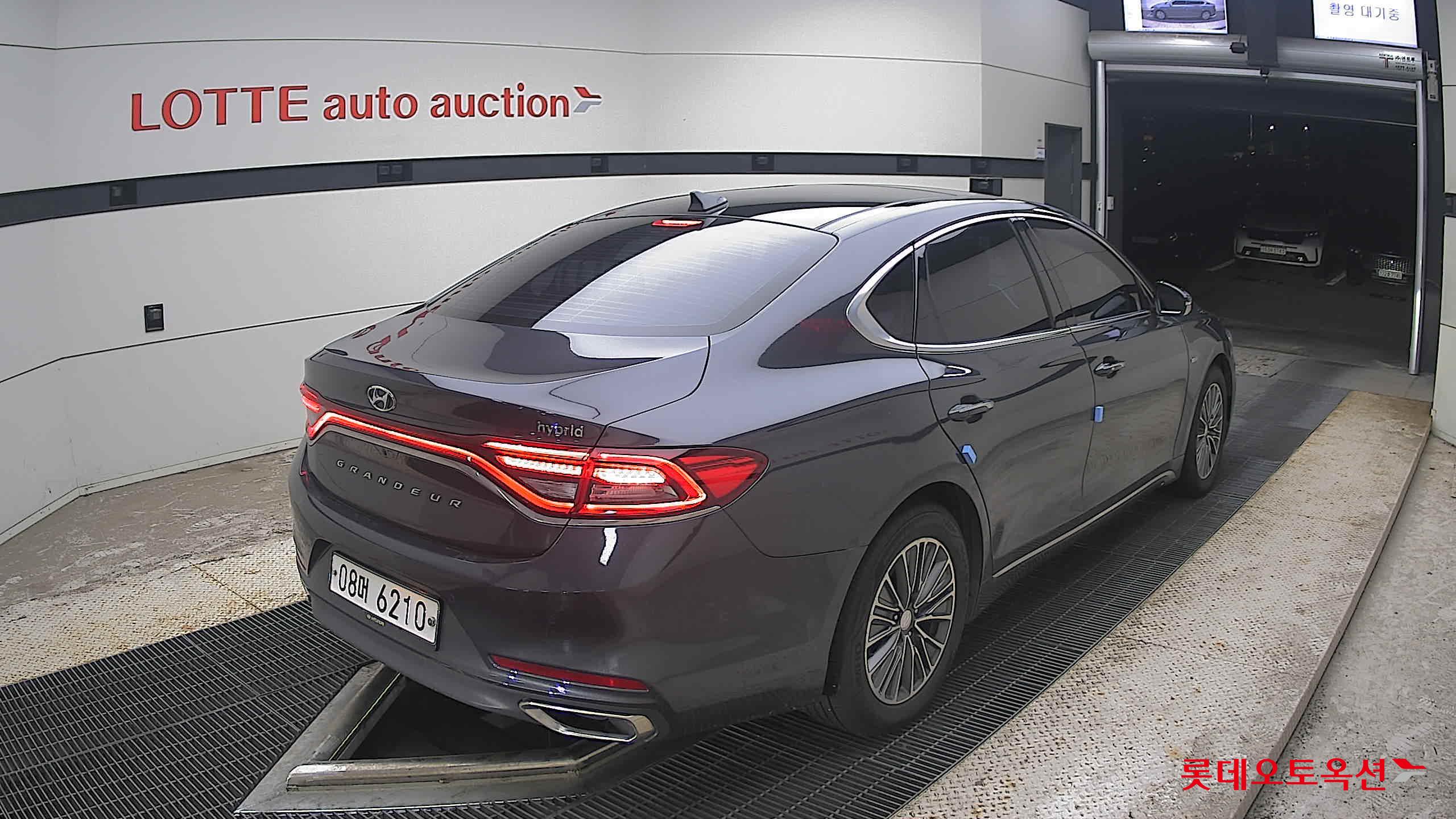 2018 - hyundai grandeur