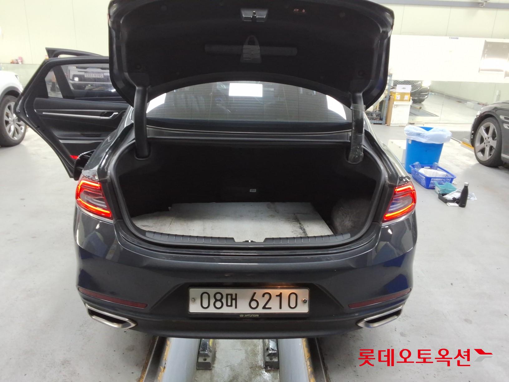 2018 - hyundai grandeur