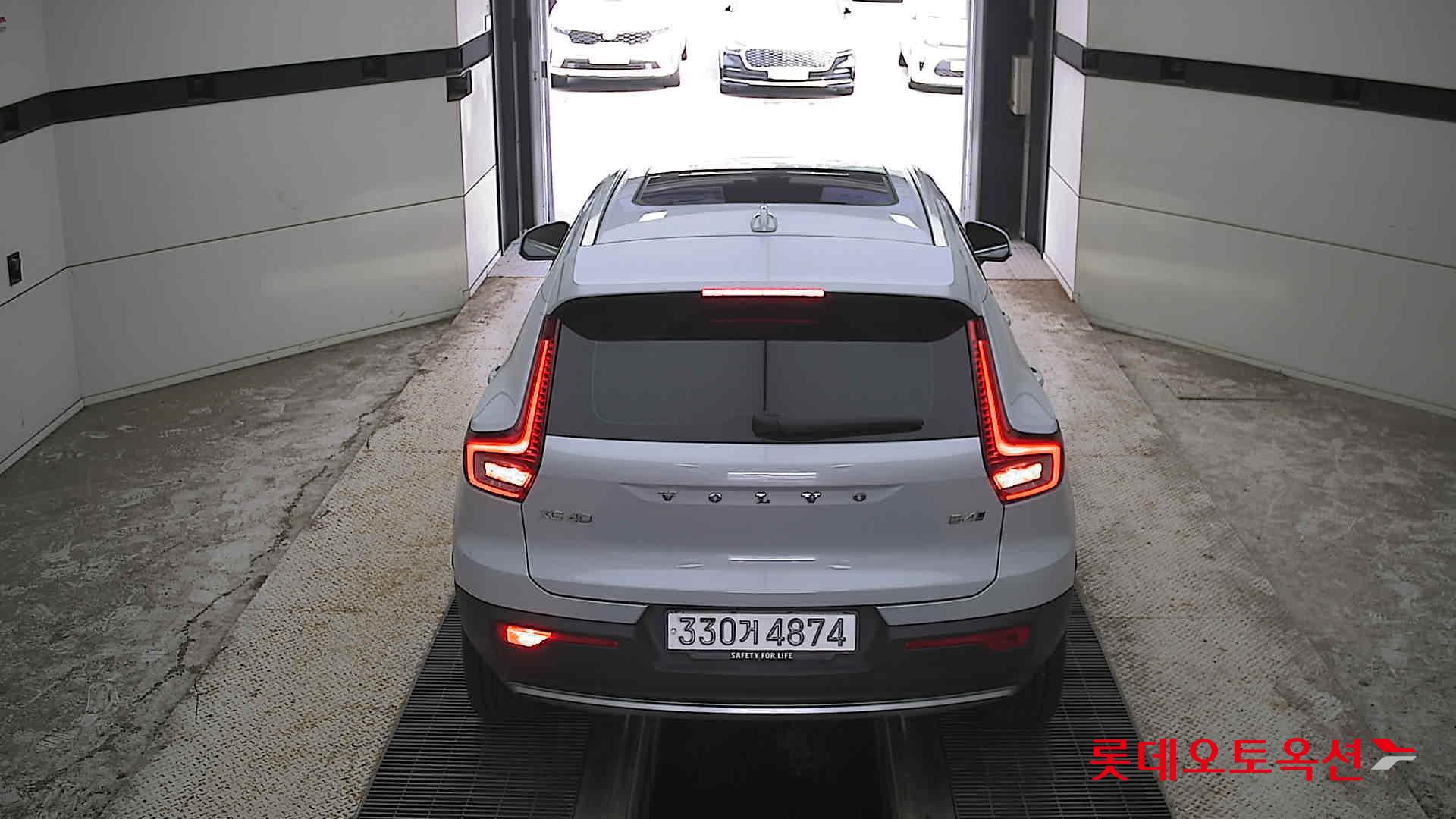 2021 - volvo xc40