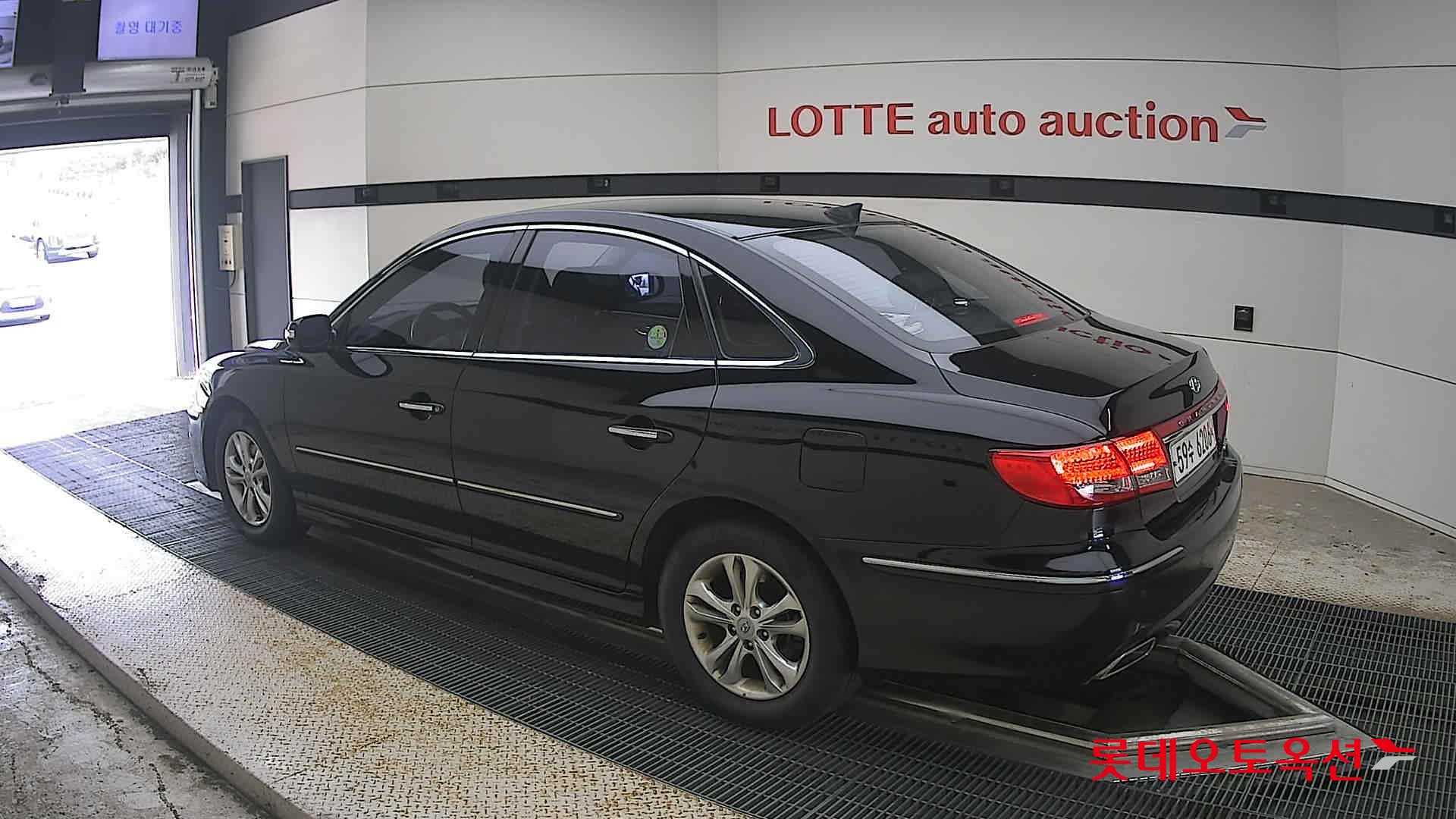 2010 - hyundai grandeur