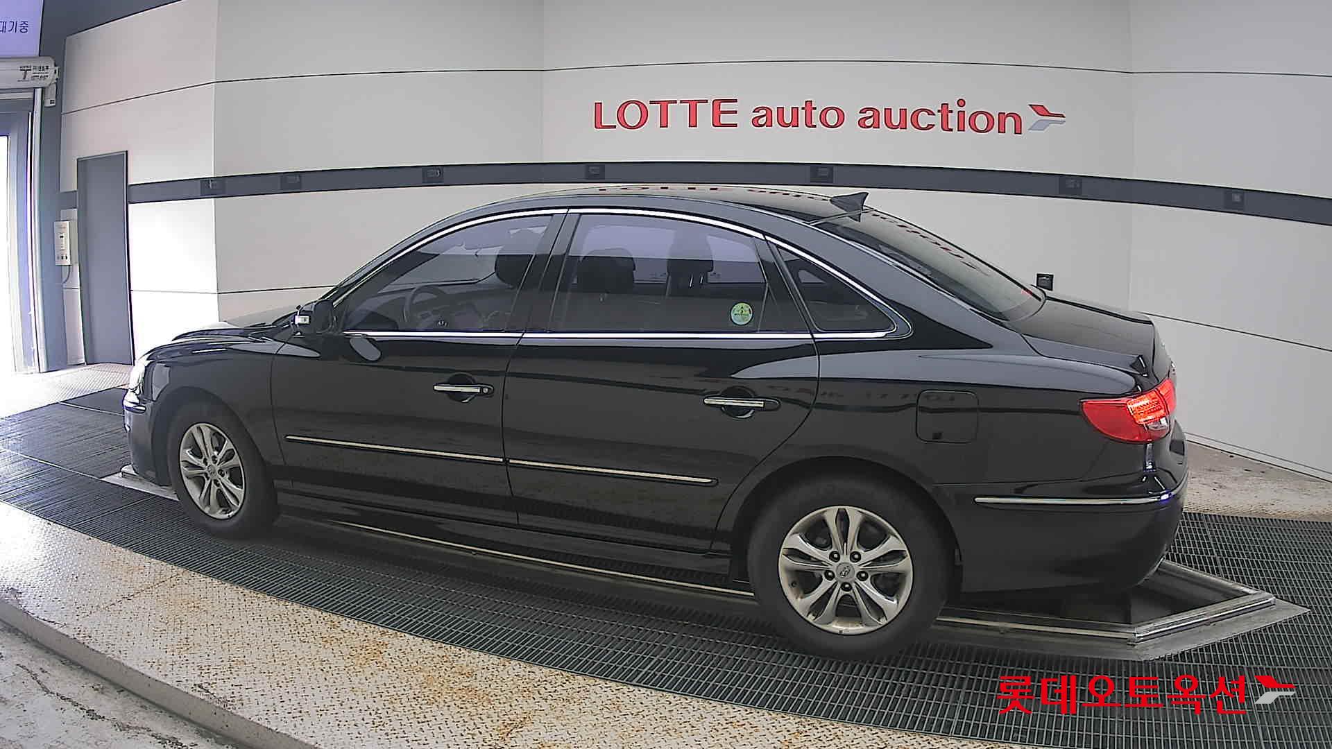 2010 - hyundai grandeur