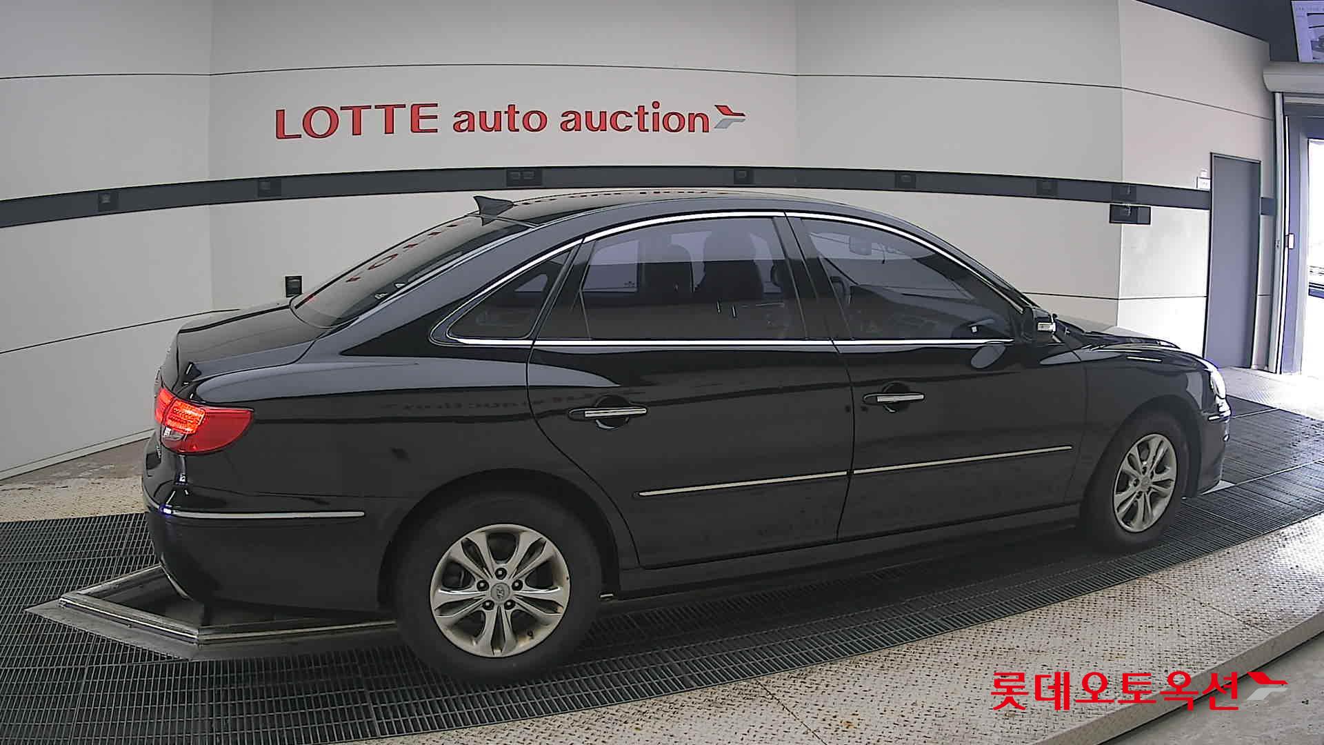 2010 - hyundai grandeur