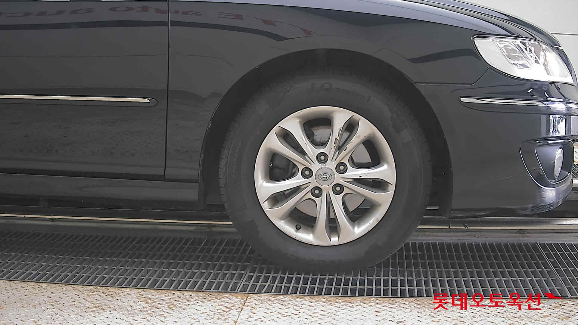 2010 - hyundai grandeur
