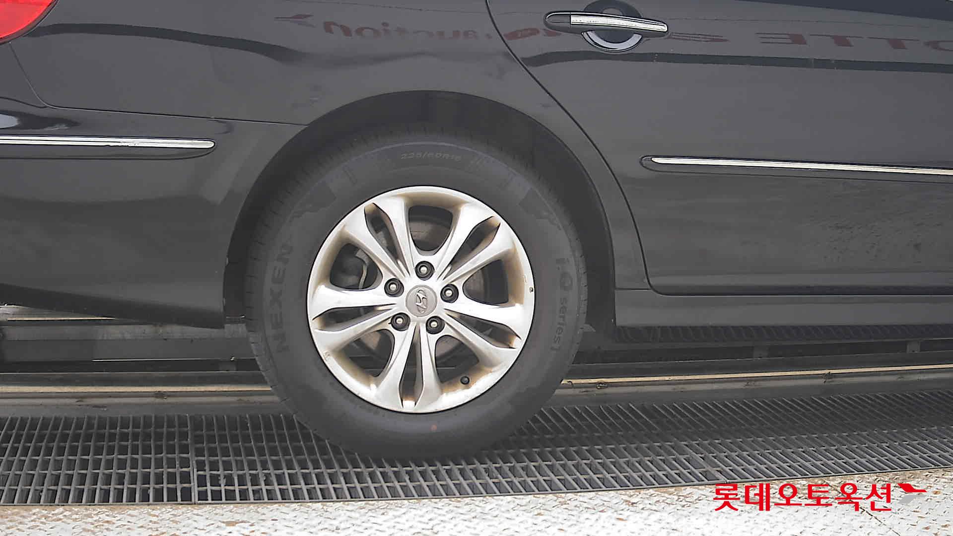 2010 - hyundai grandeur
