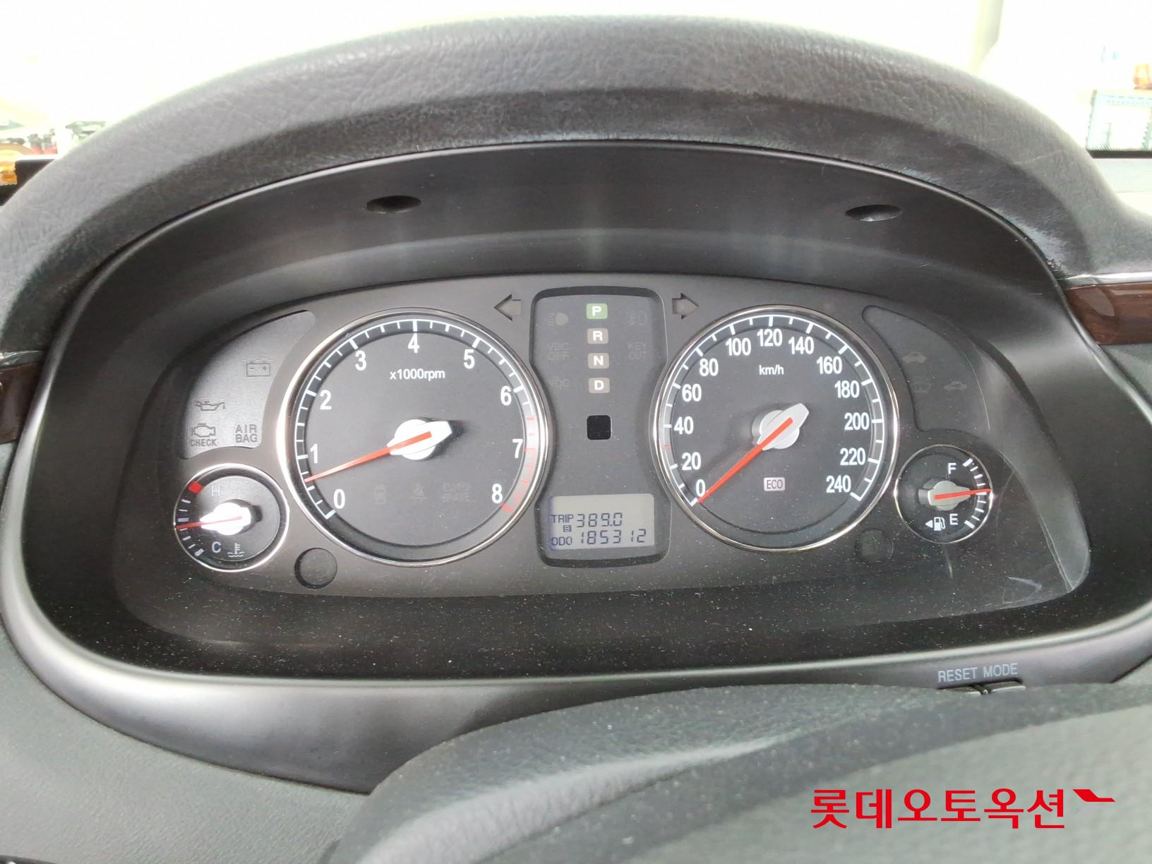 2010 - hyundai grandeur