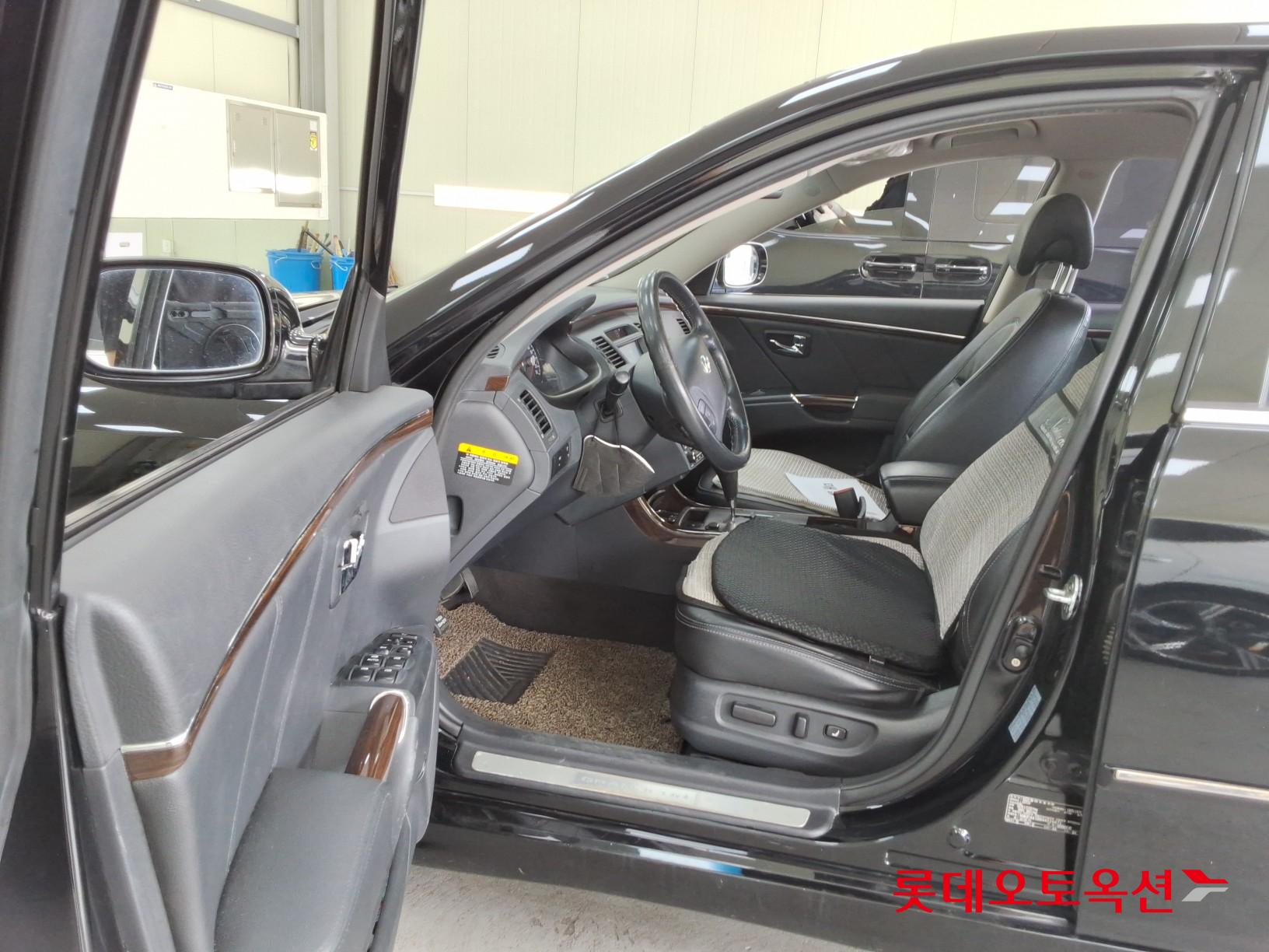 2010 - hyundai grandeur