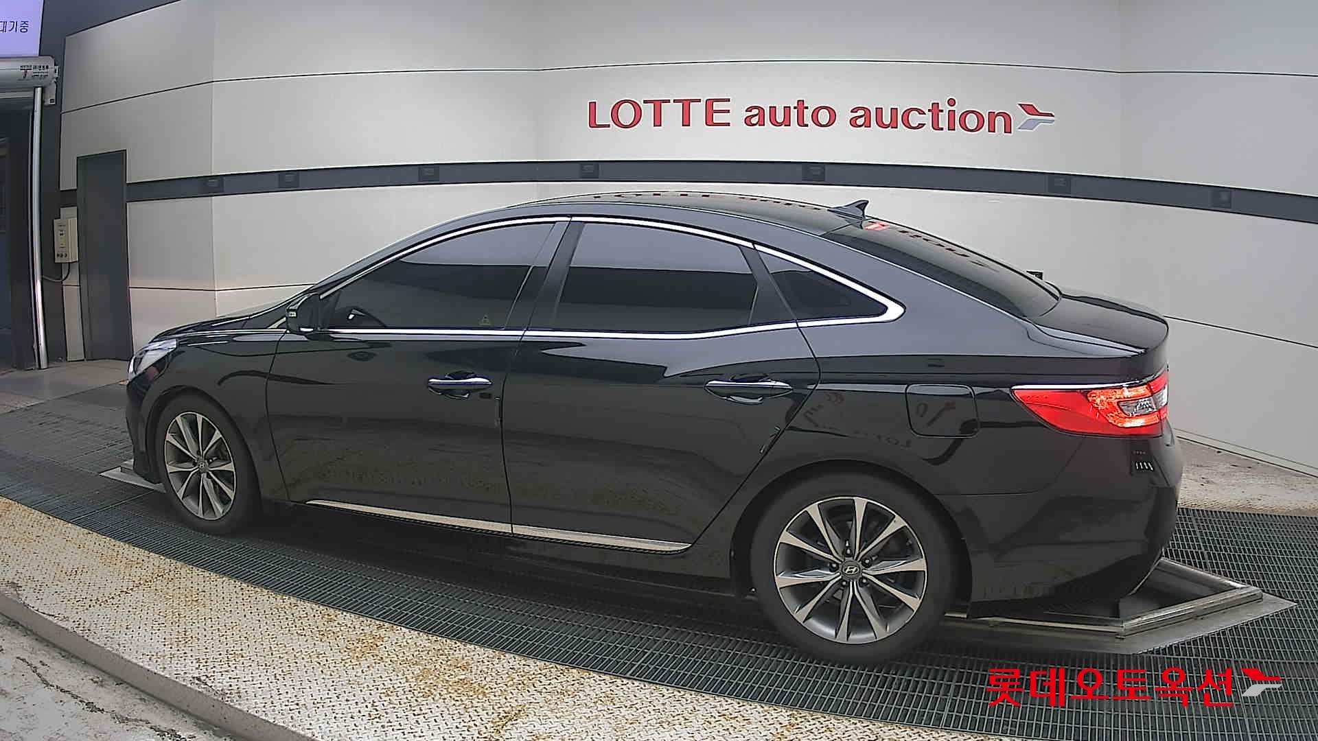 2015 - hyundai grandeur