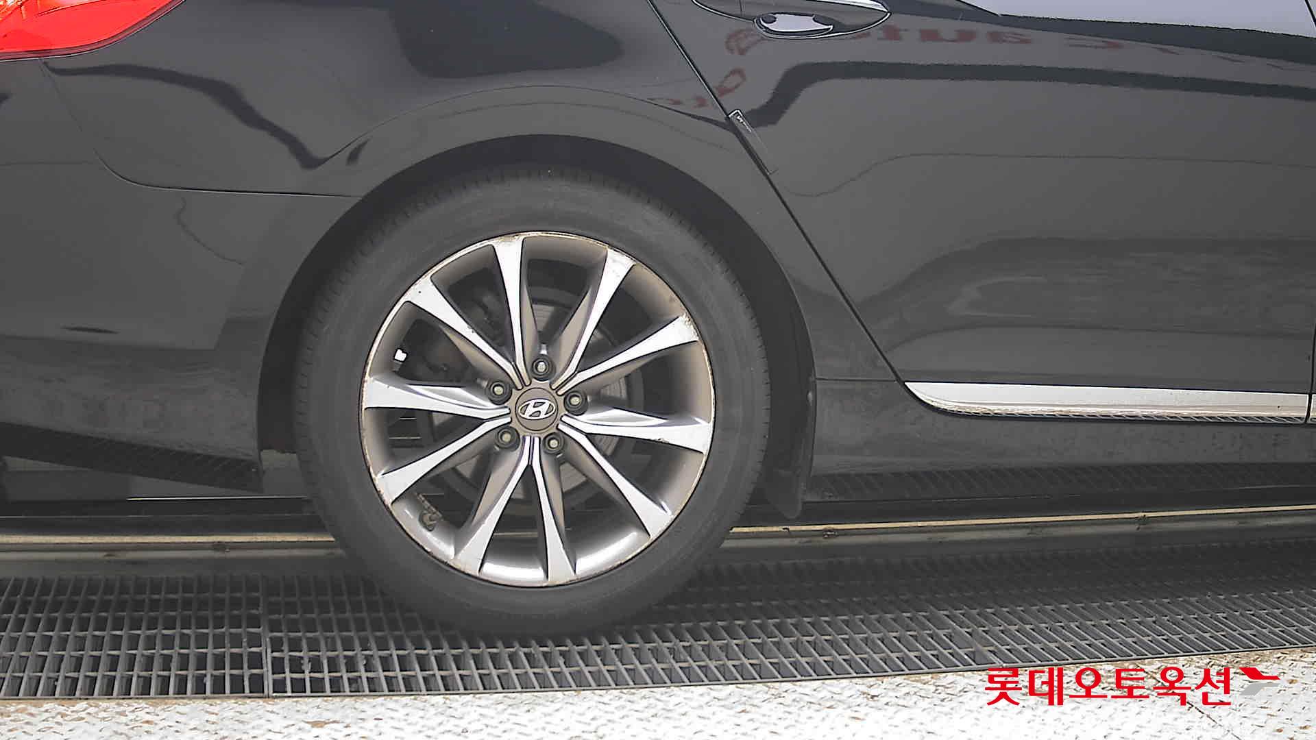 2015 - hyundai grandeur
