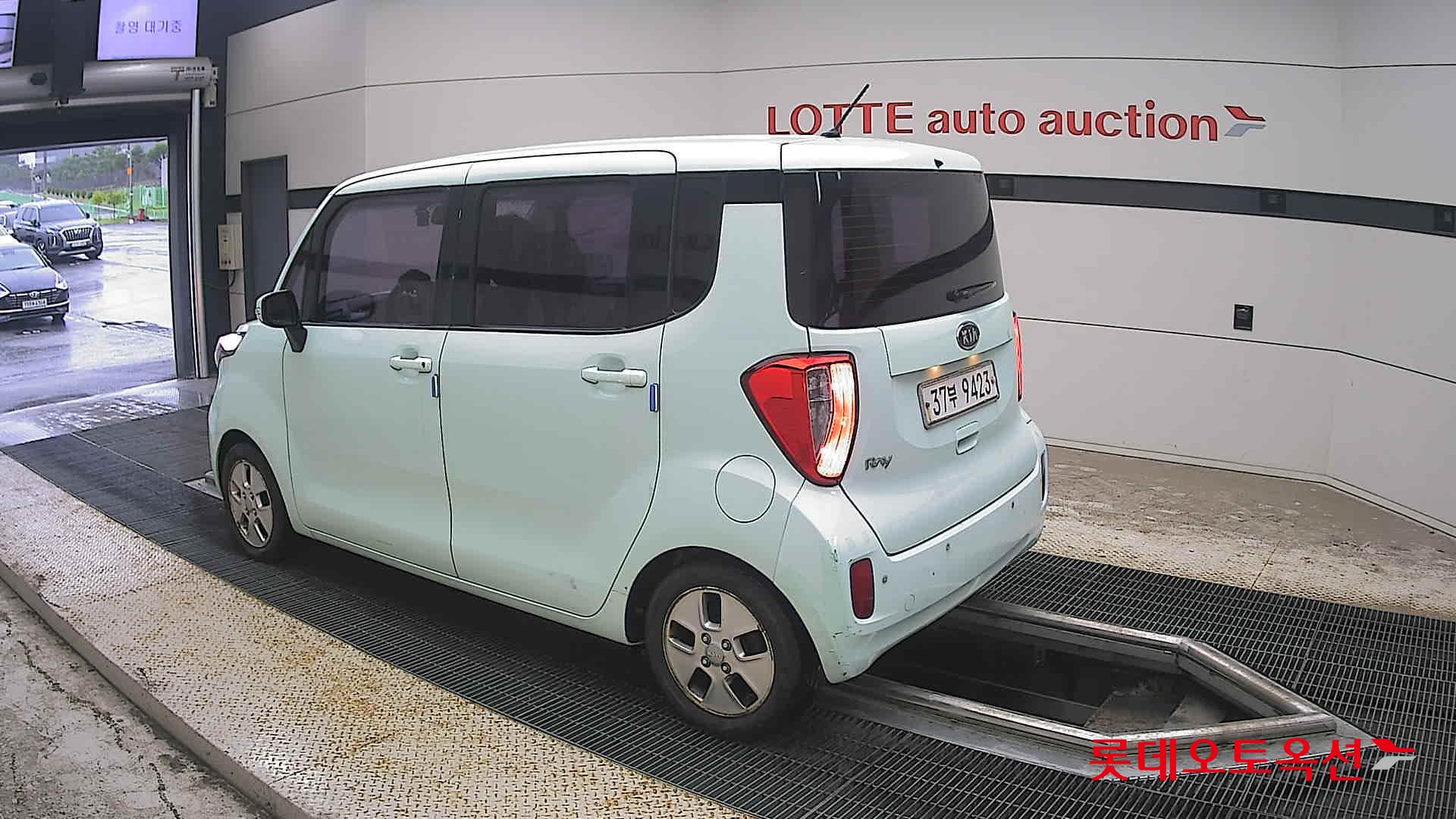 2012 - kia ray