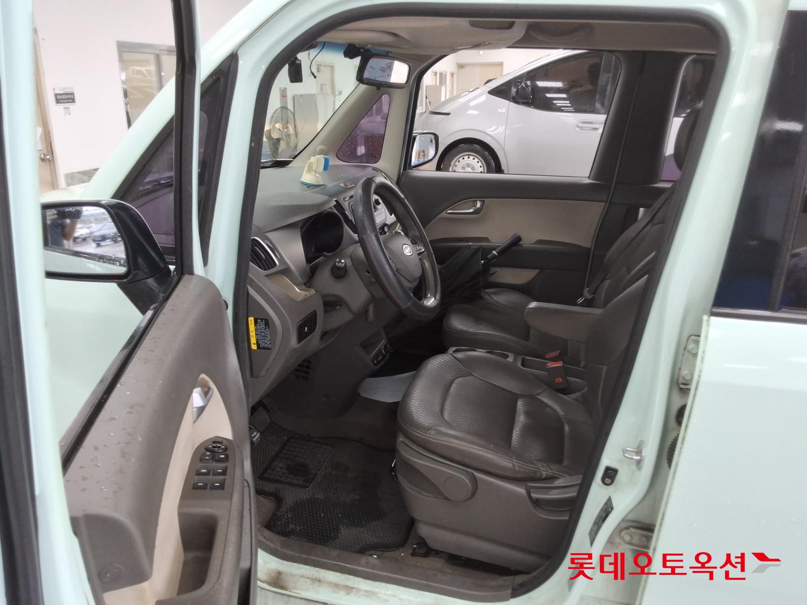 2012 - kia ray