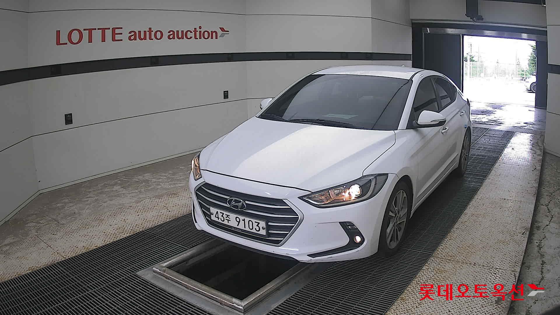 2018 - hyundai avante