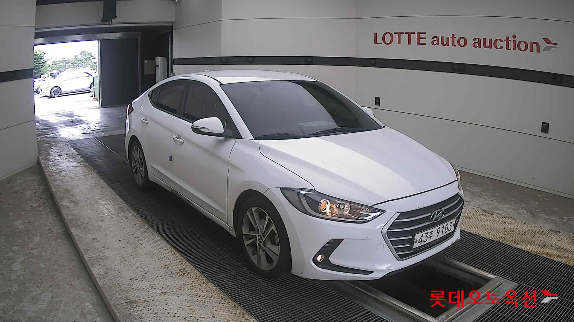 2018 - hyundai avante