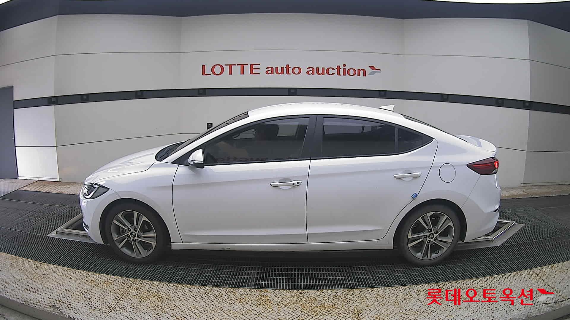 2018 - hyundai avante