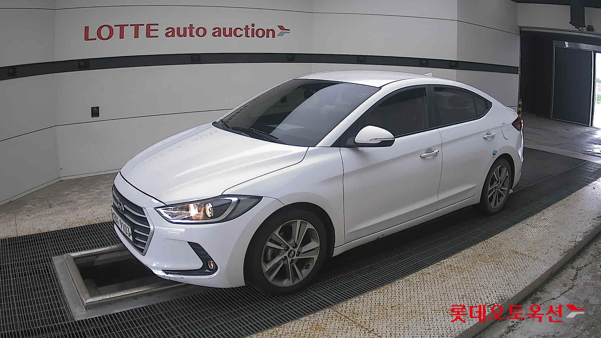 2018 - hyundai avante