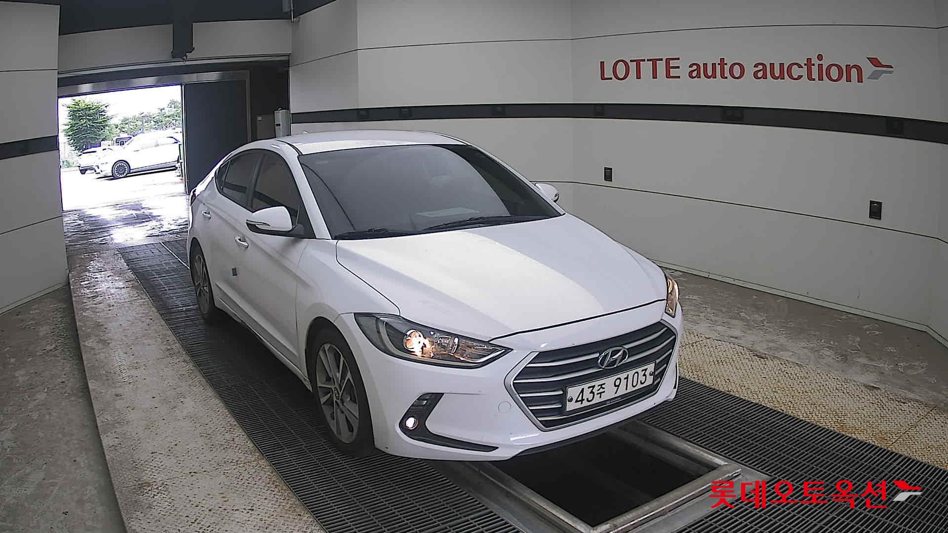 2018 - hyundai avante
