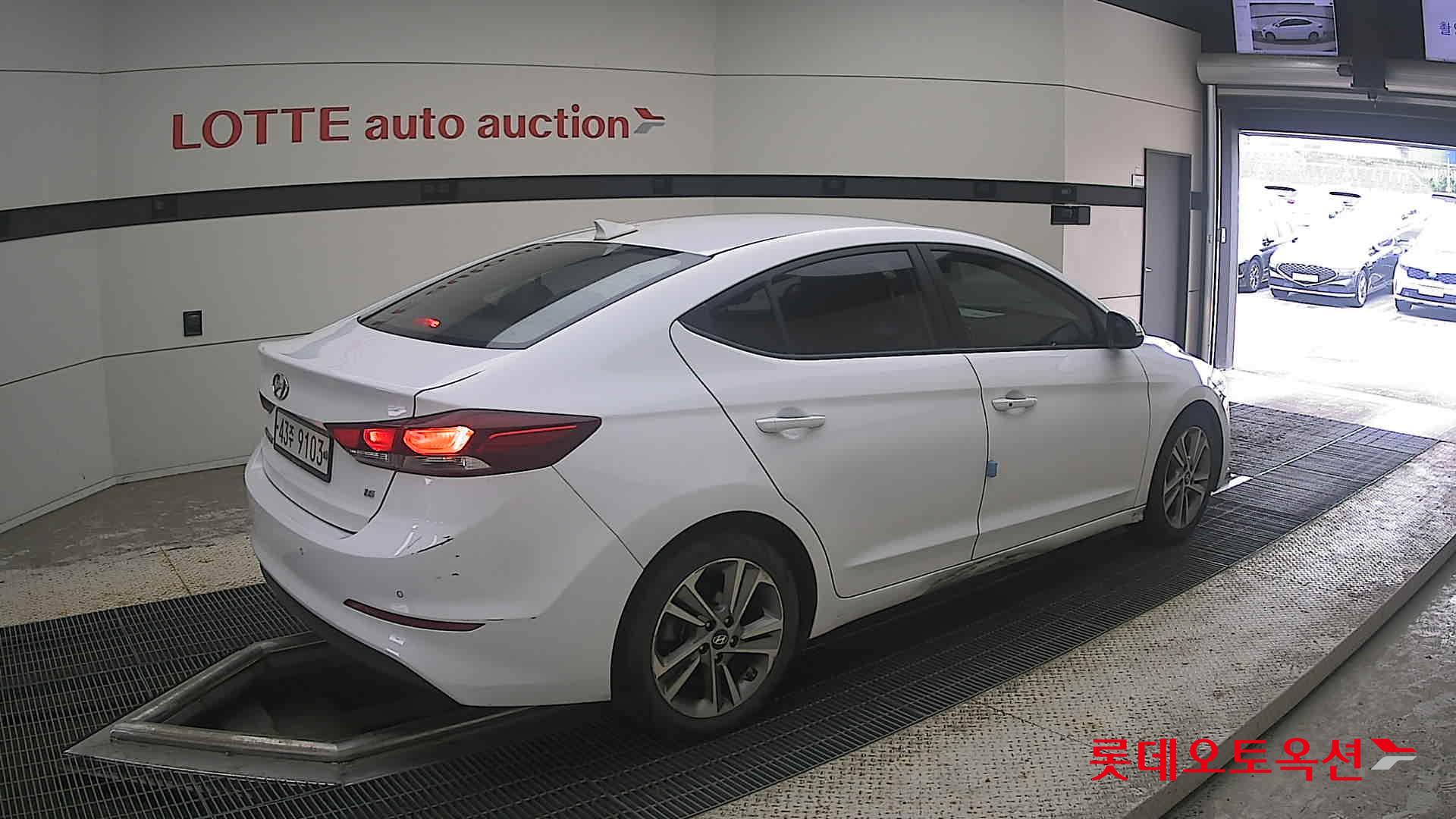 2018 - hyundai avante