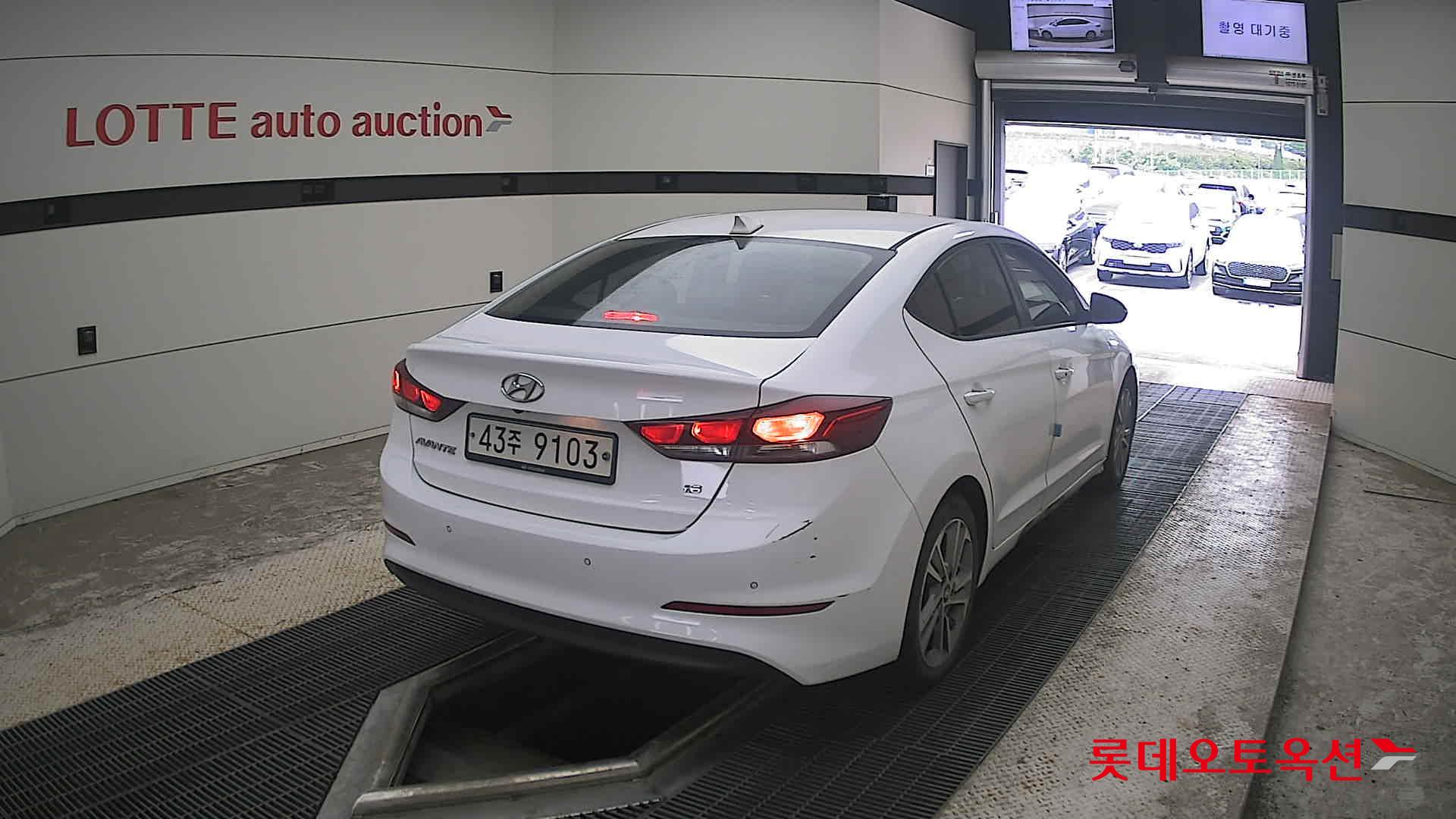 2018 - hyundai avante