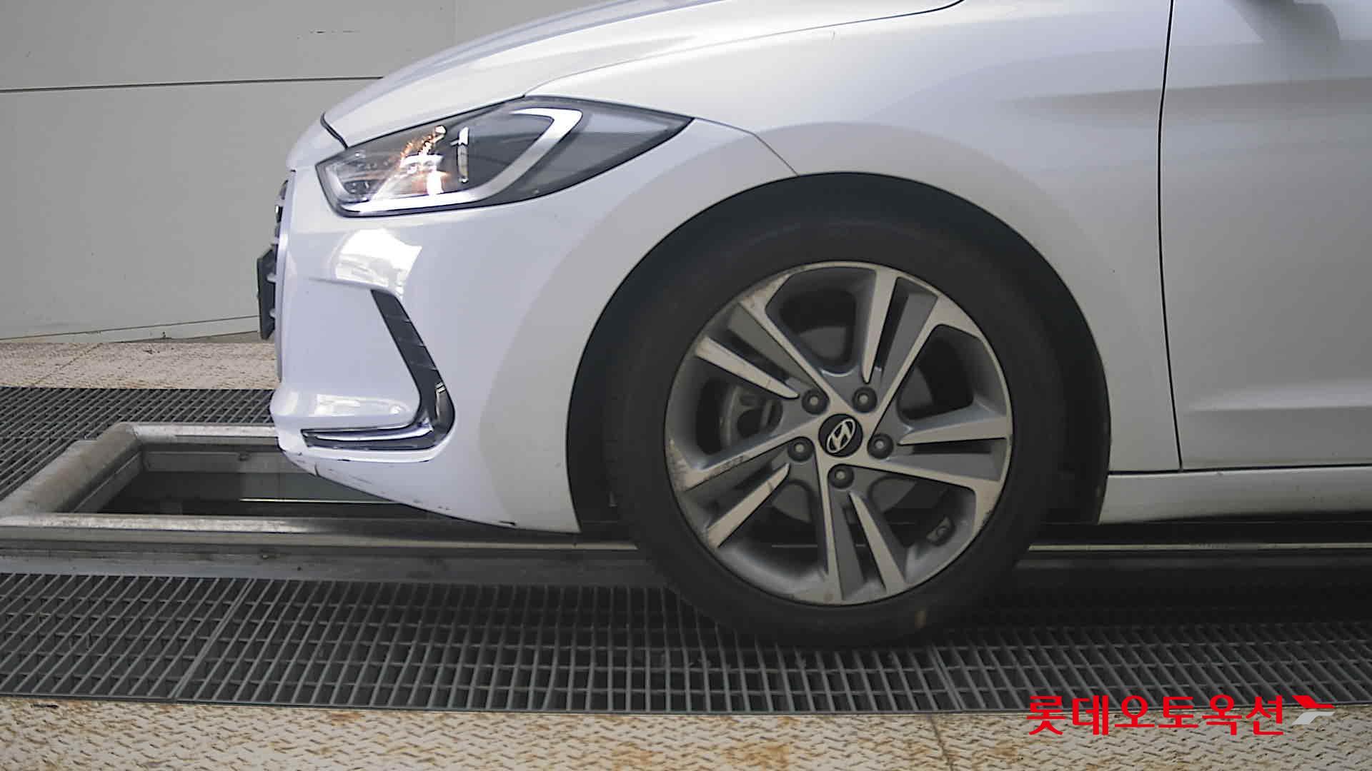 2018 - hyundai avante