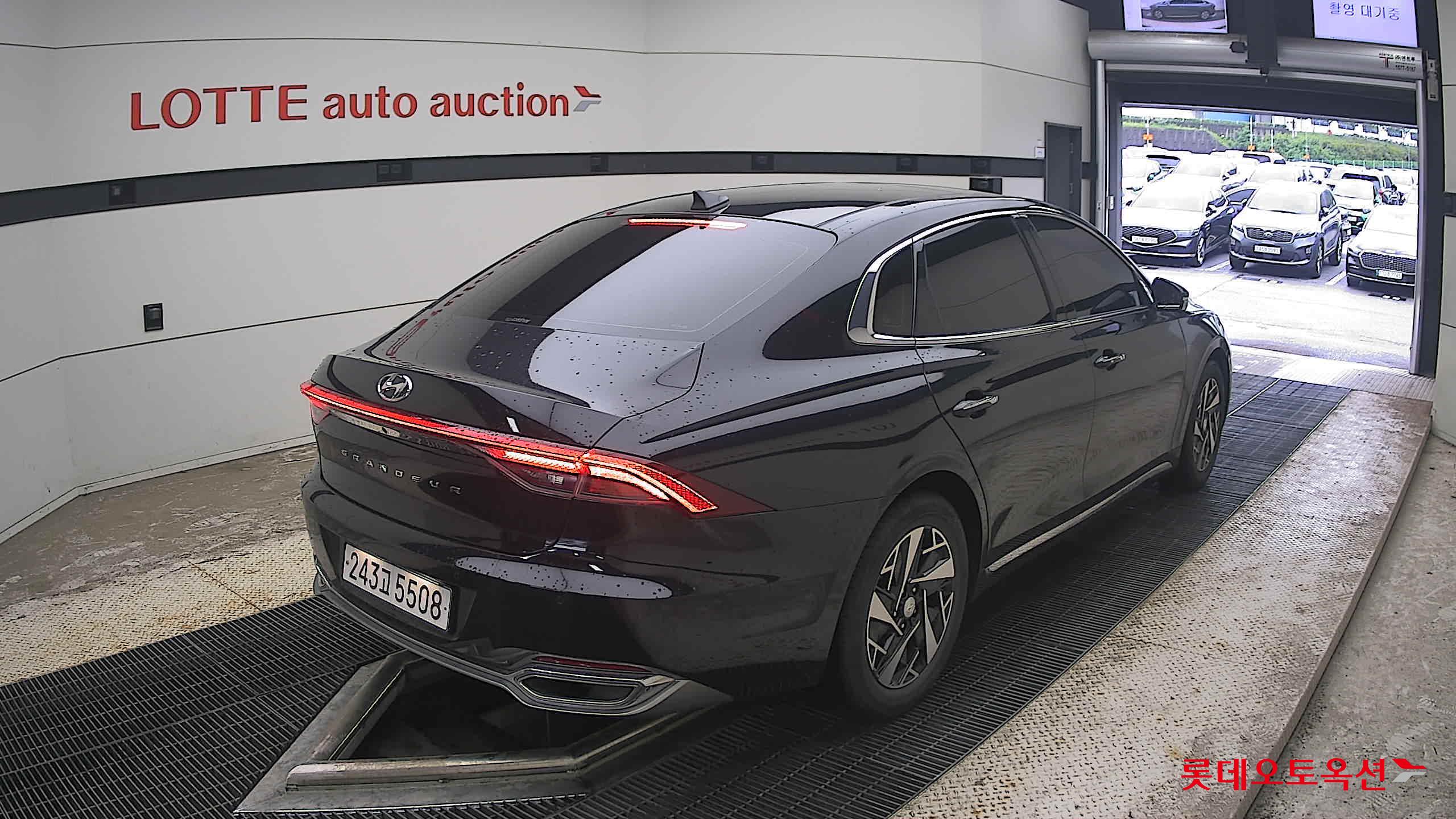 2022 - hyundai grandeur