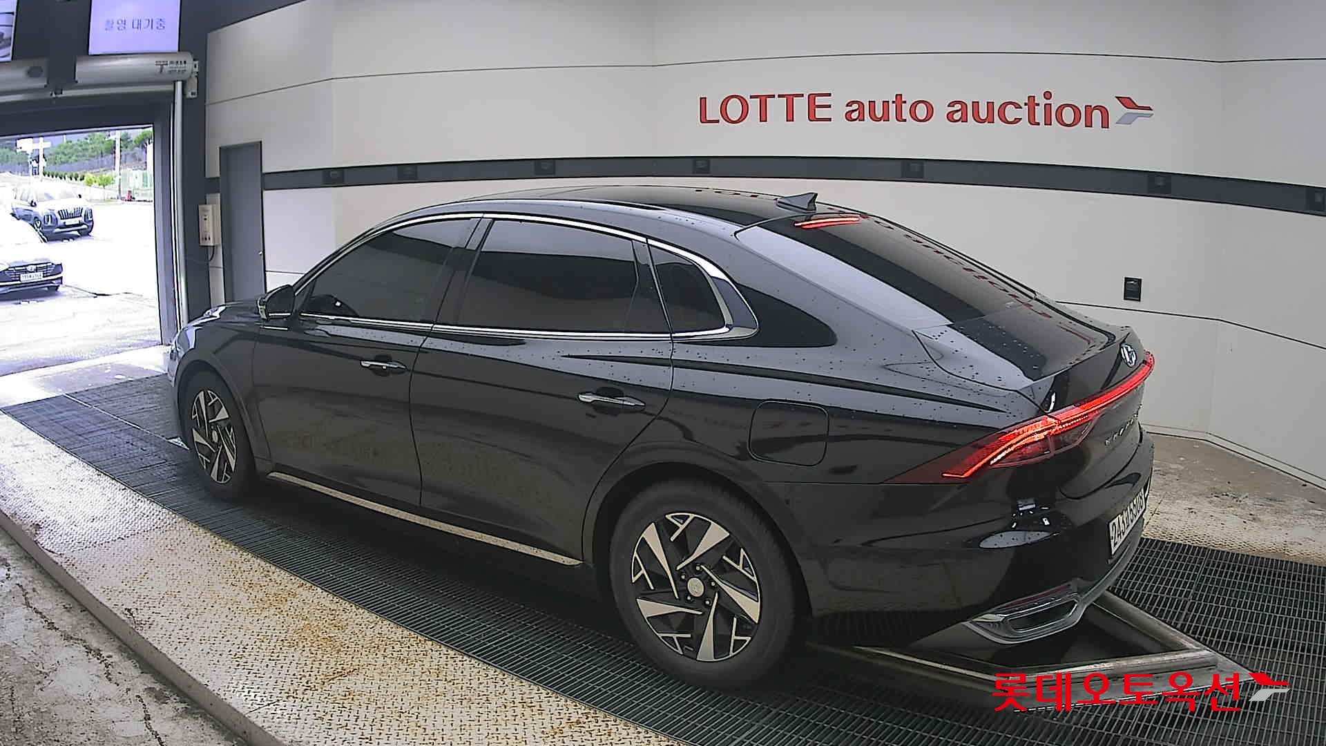 2022 - hyundai grandeur