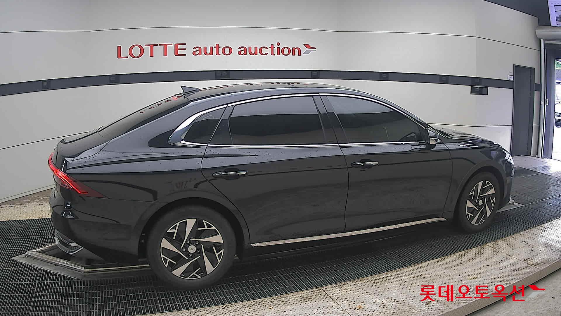 2022 - hyundai grandeur