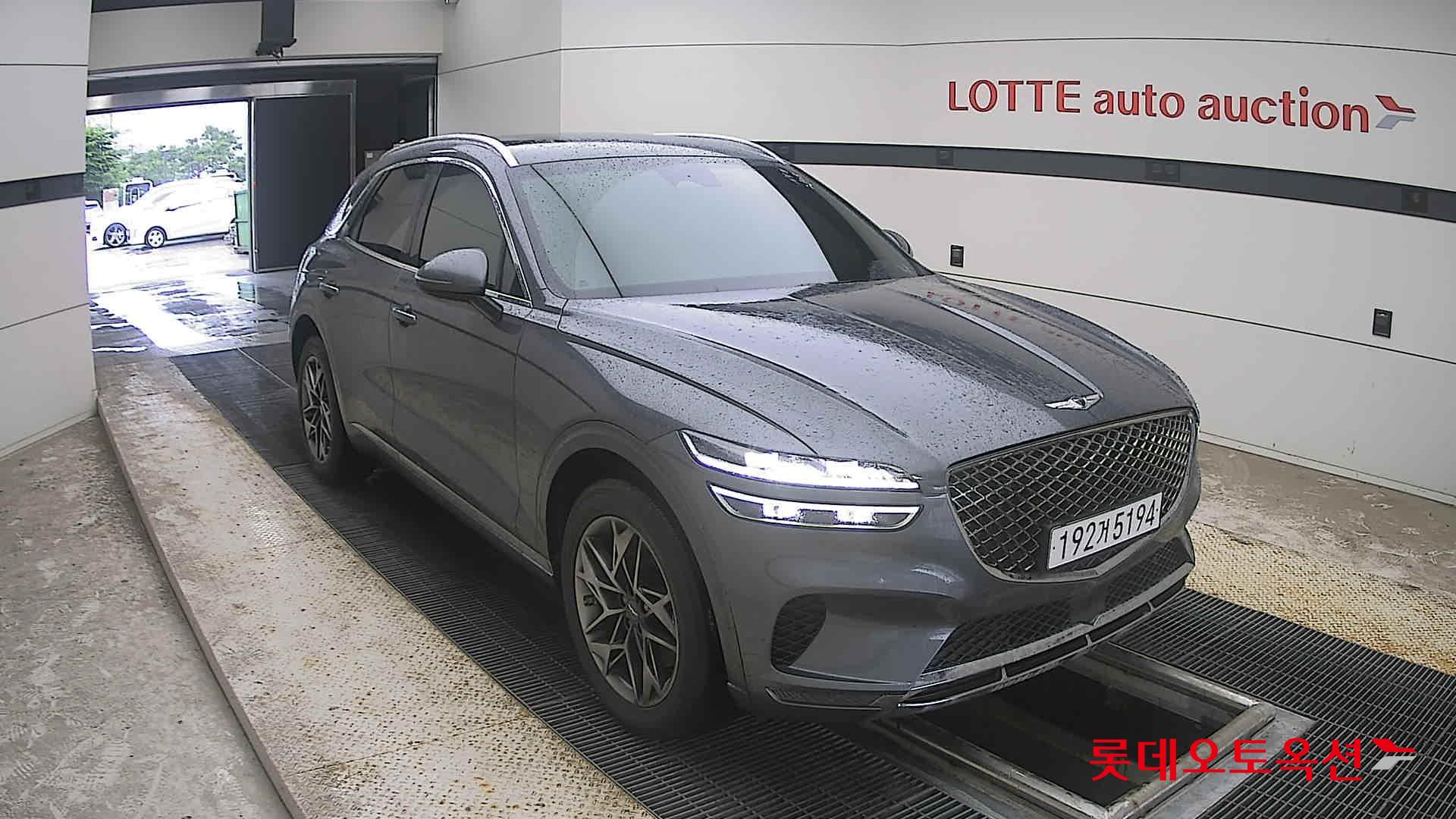 2021 - genesis gv70