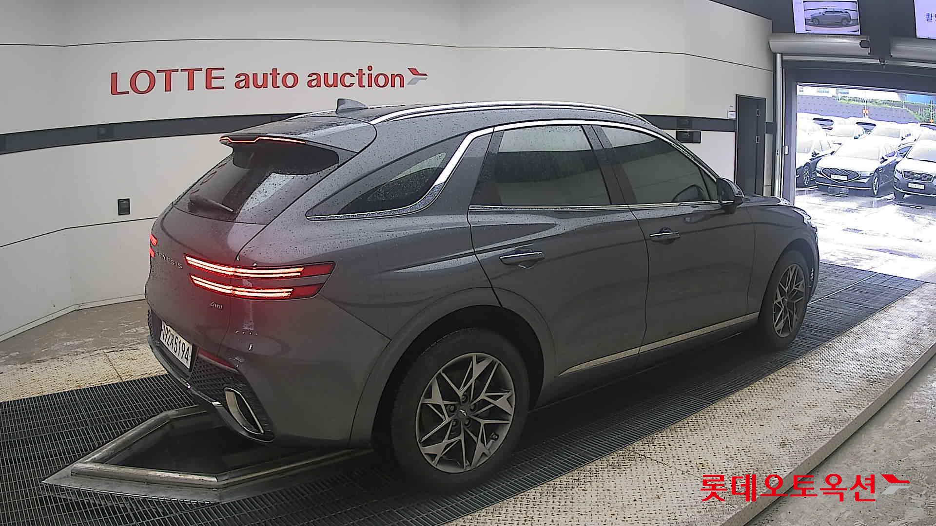 2021 - genesis gv70