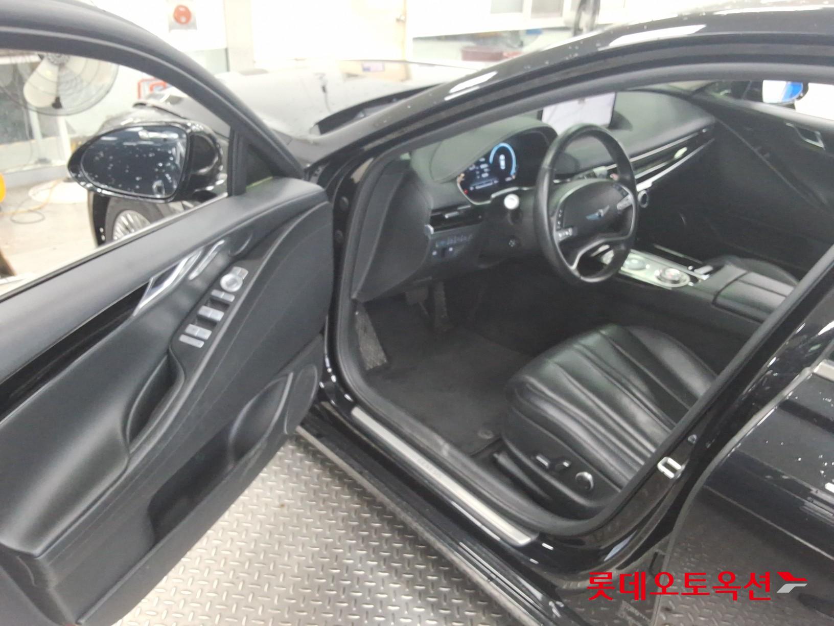 2021 - genesis g80