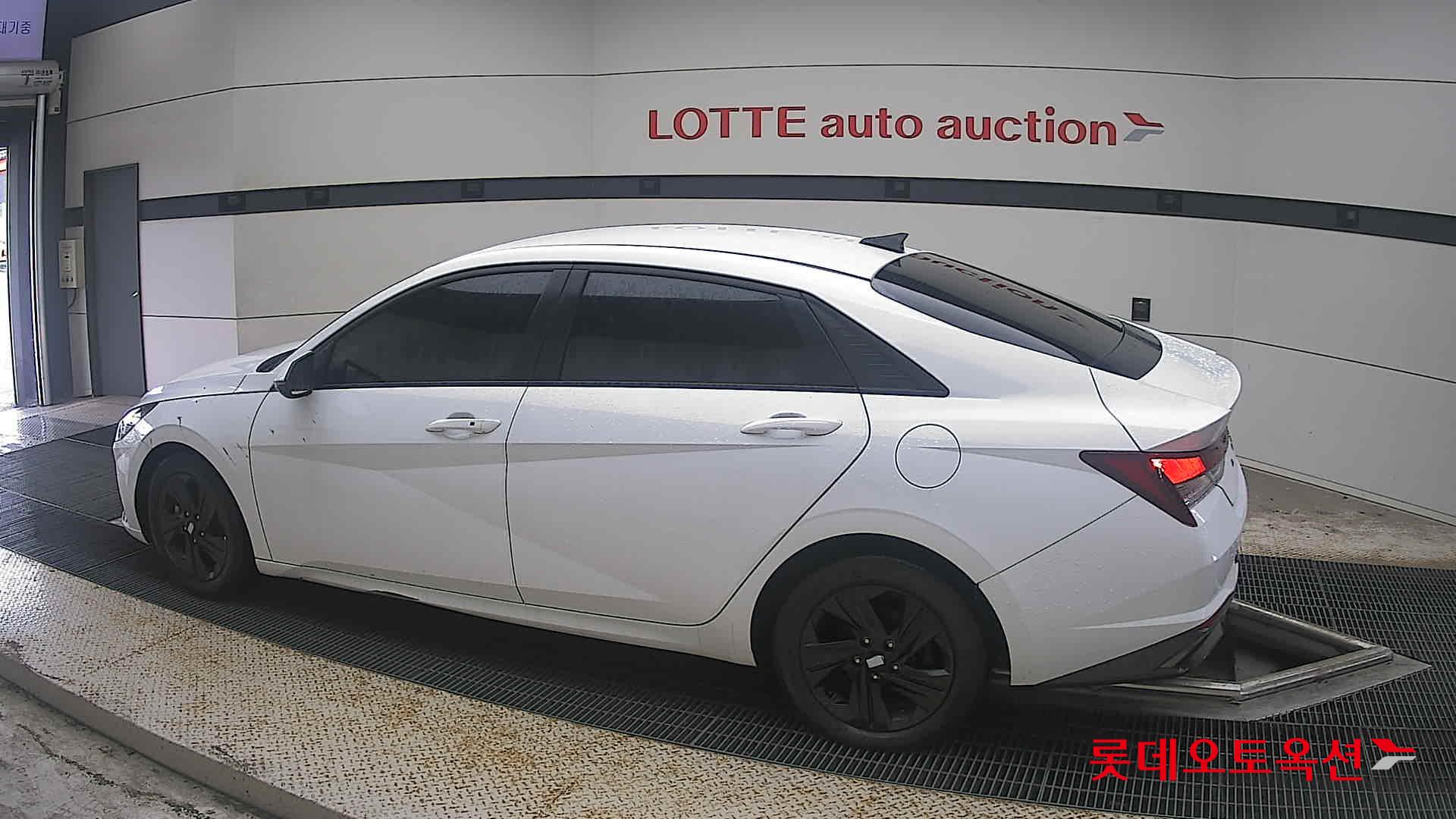 2021 - hyundai avante
