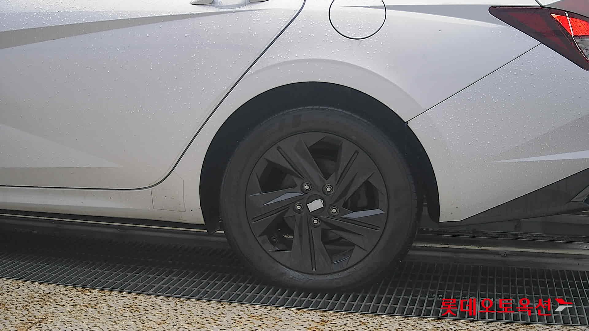 2021 - hyundai avante