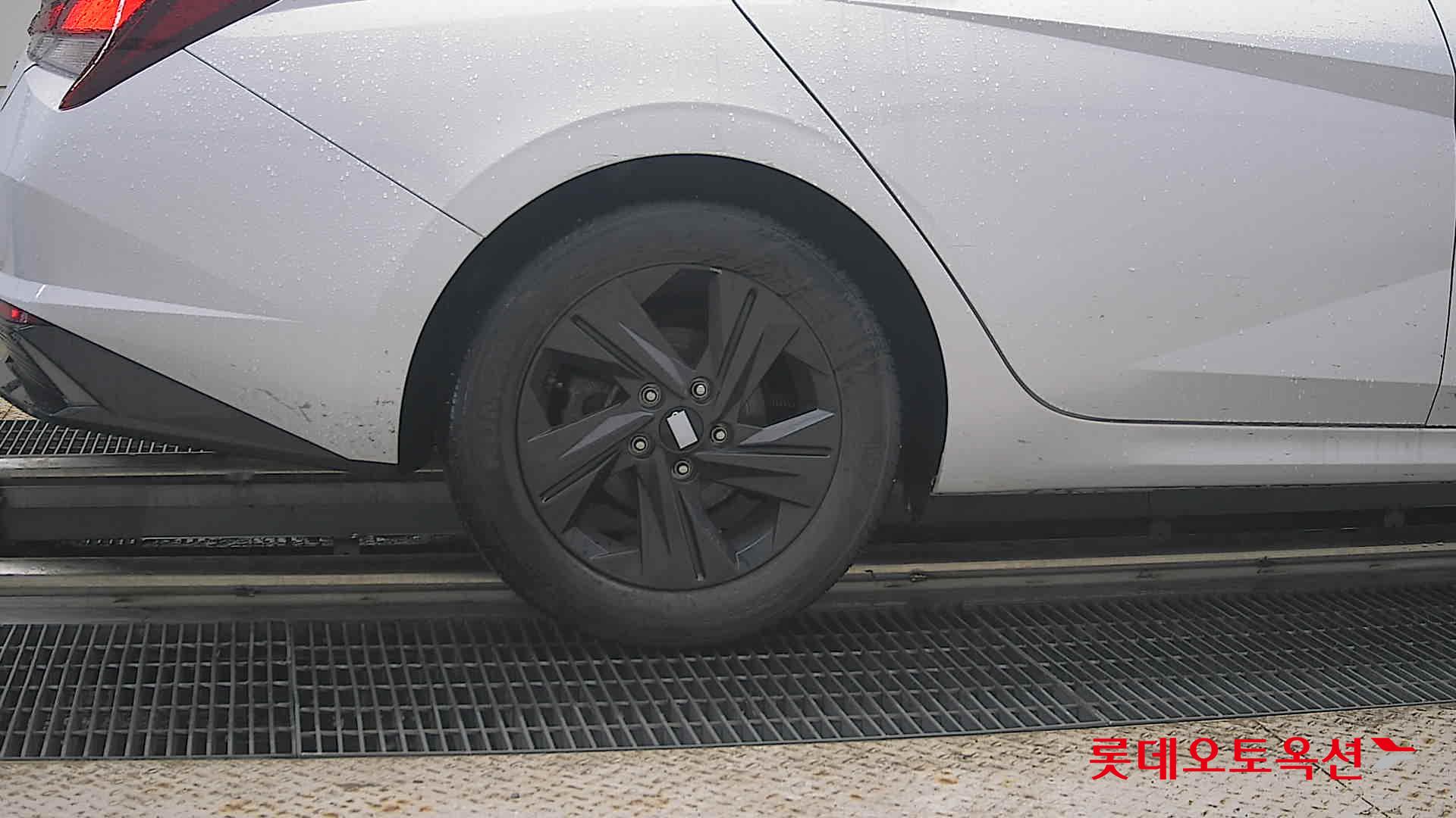 2021 - hyundai avante