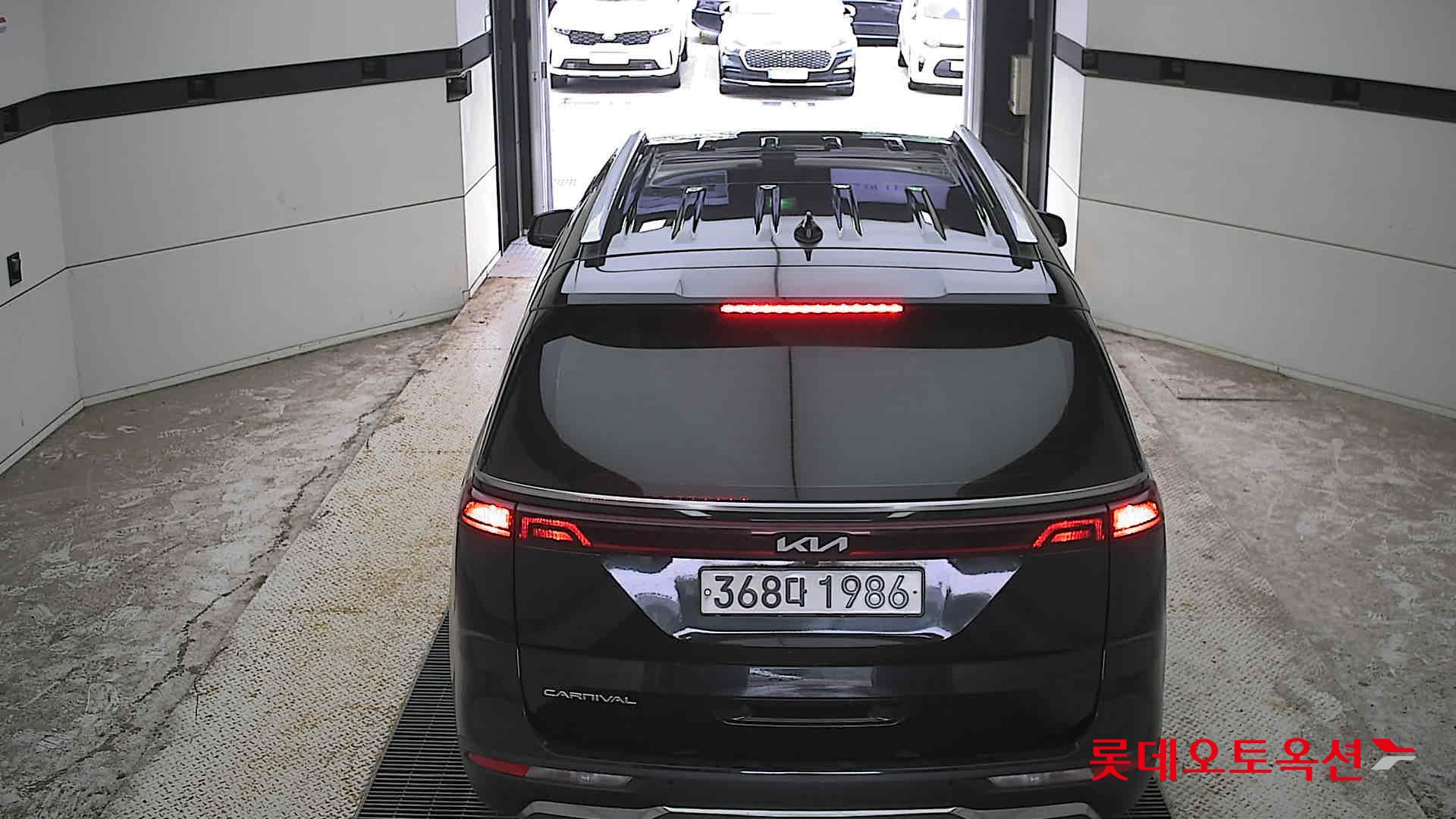 2022 - kia carnival