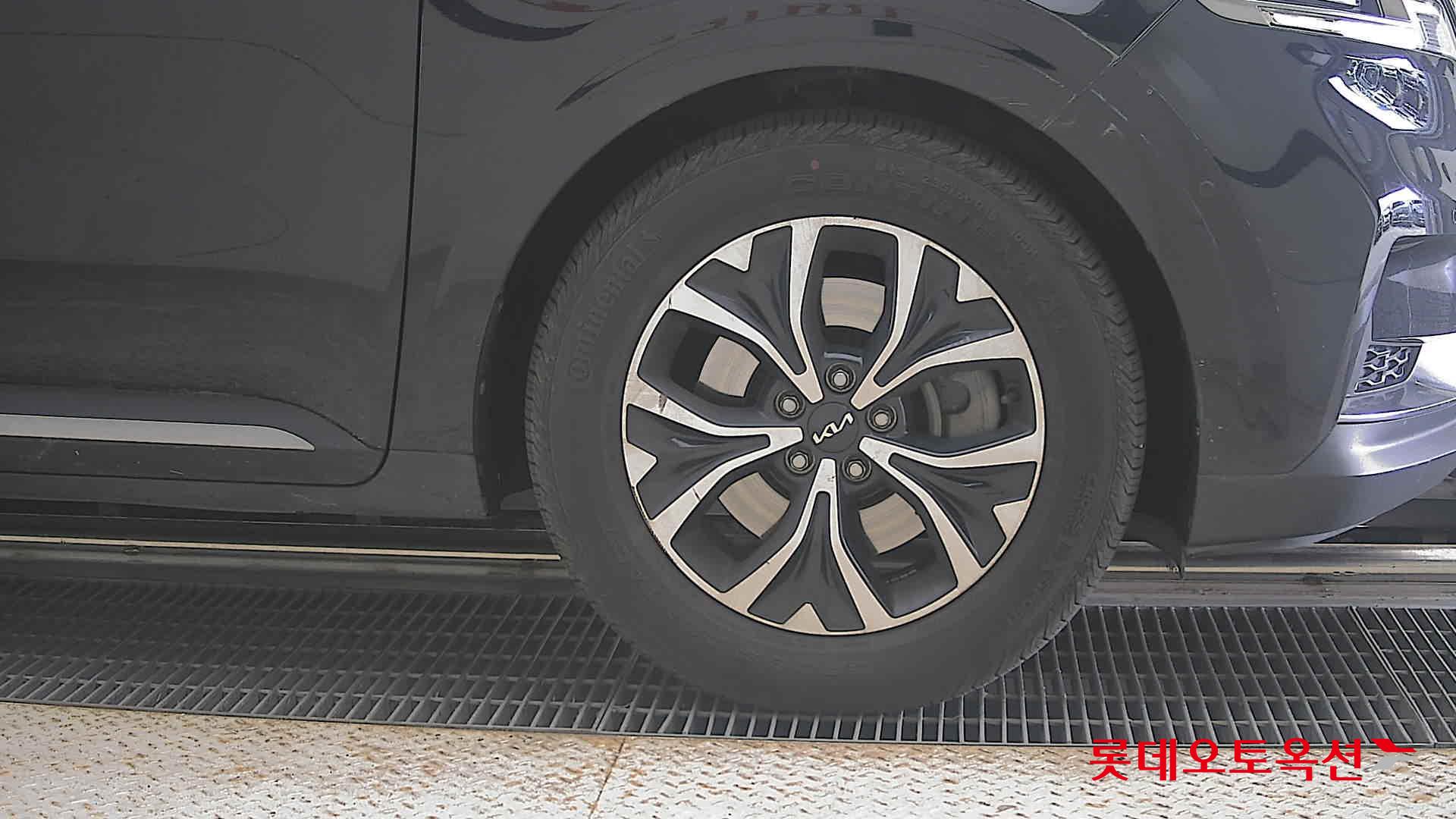 2022 - kia carnival