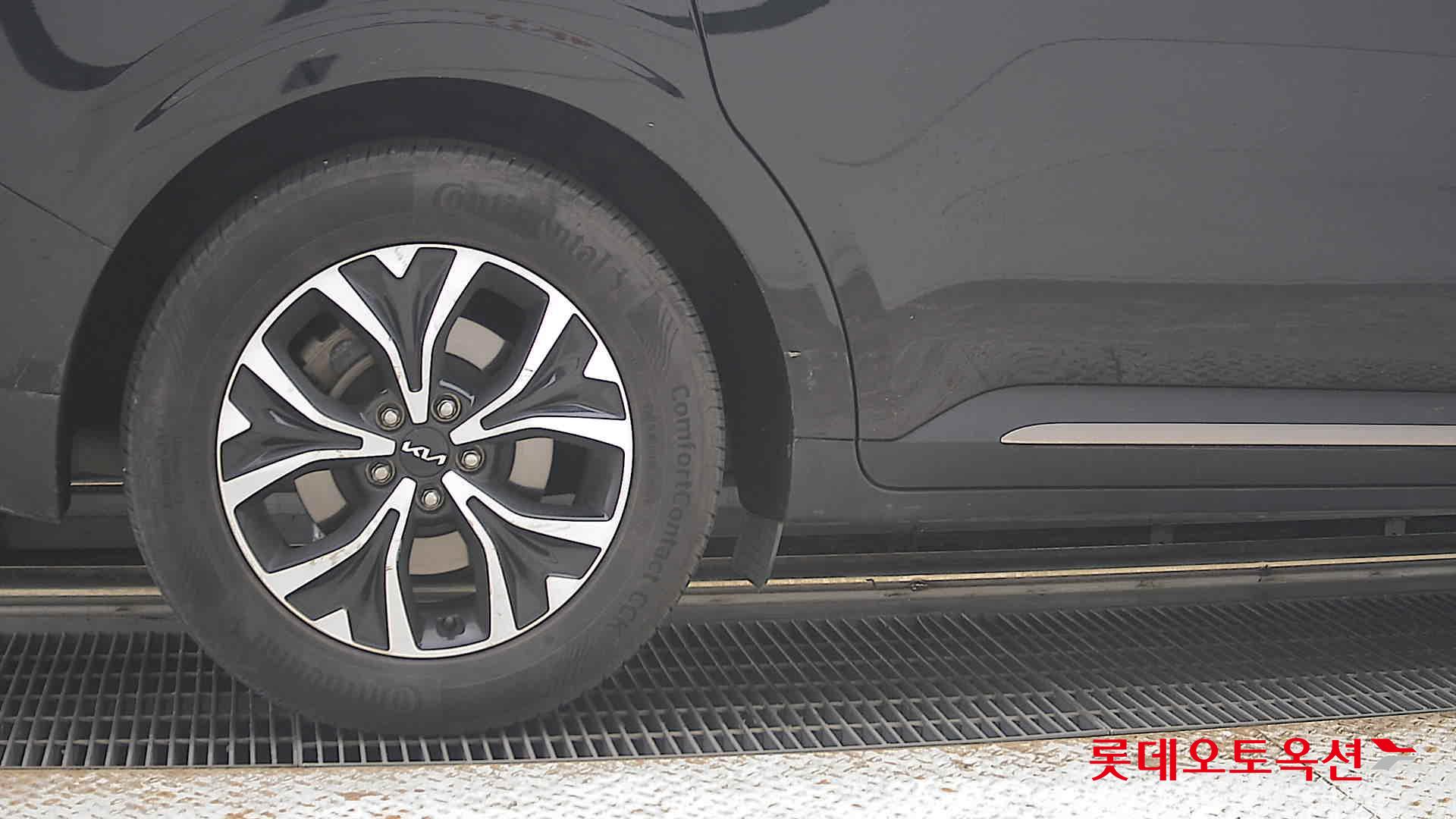 2022 - kia carnival