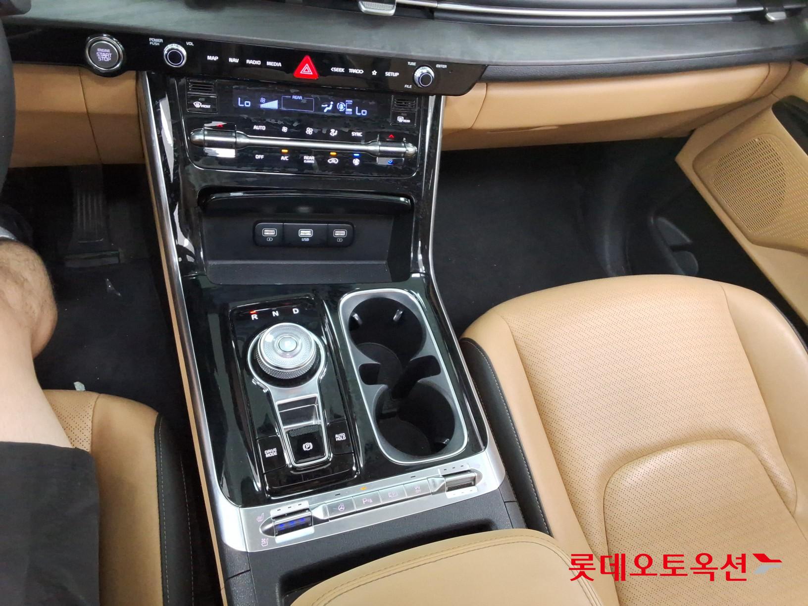 2022 - kia carnival