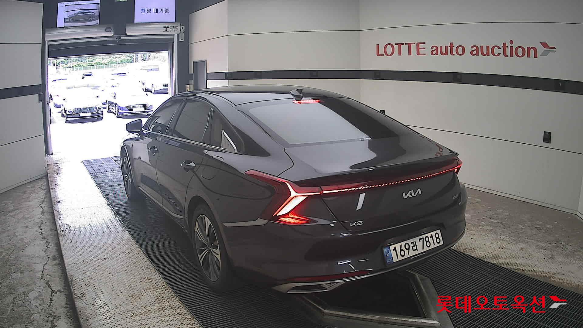 2022 - kia k8