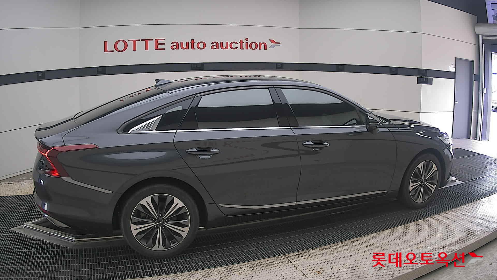 2022 - kia k8