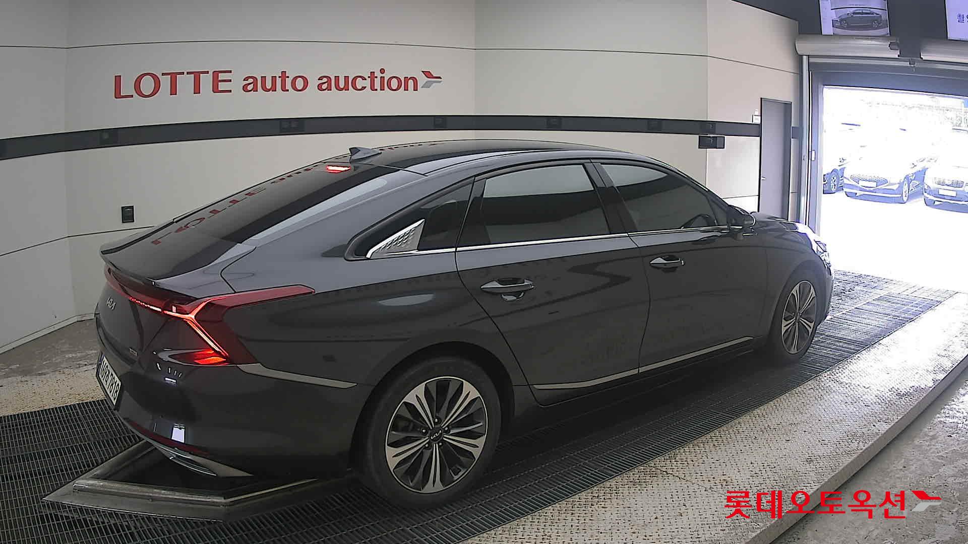 2022 - kia k8