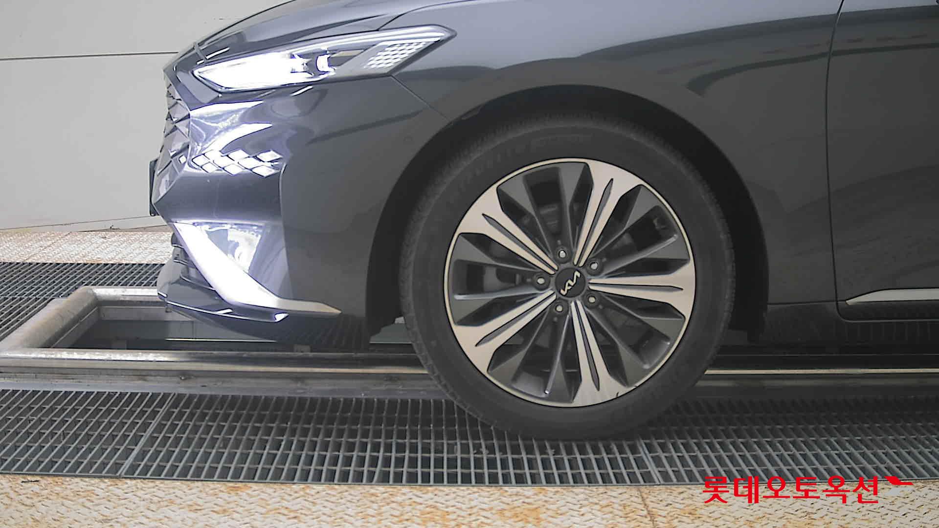 2022 - kia k8