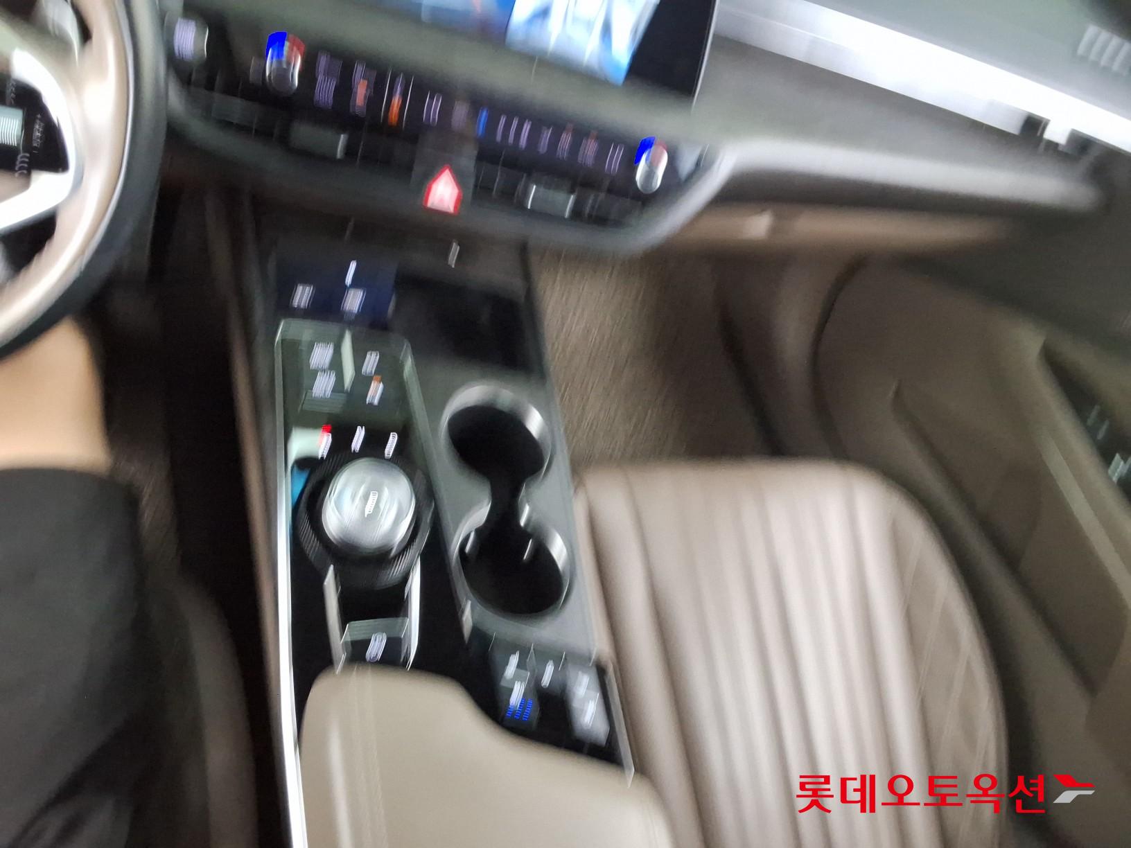 2022 - kia k8