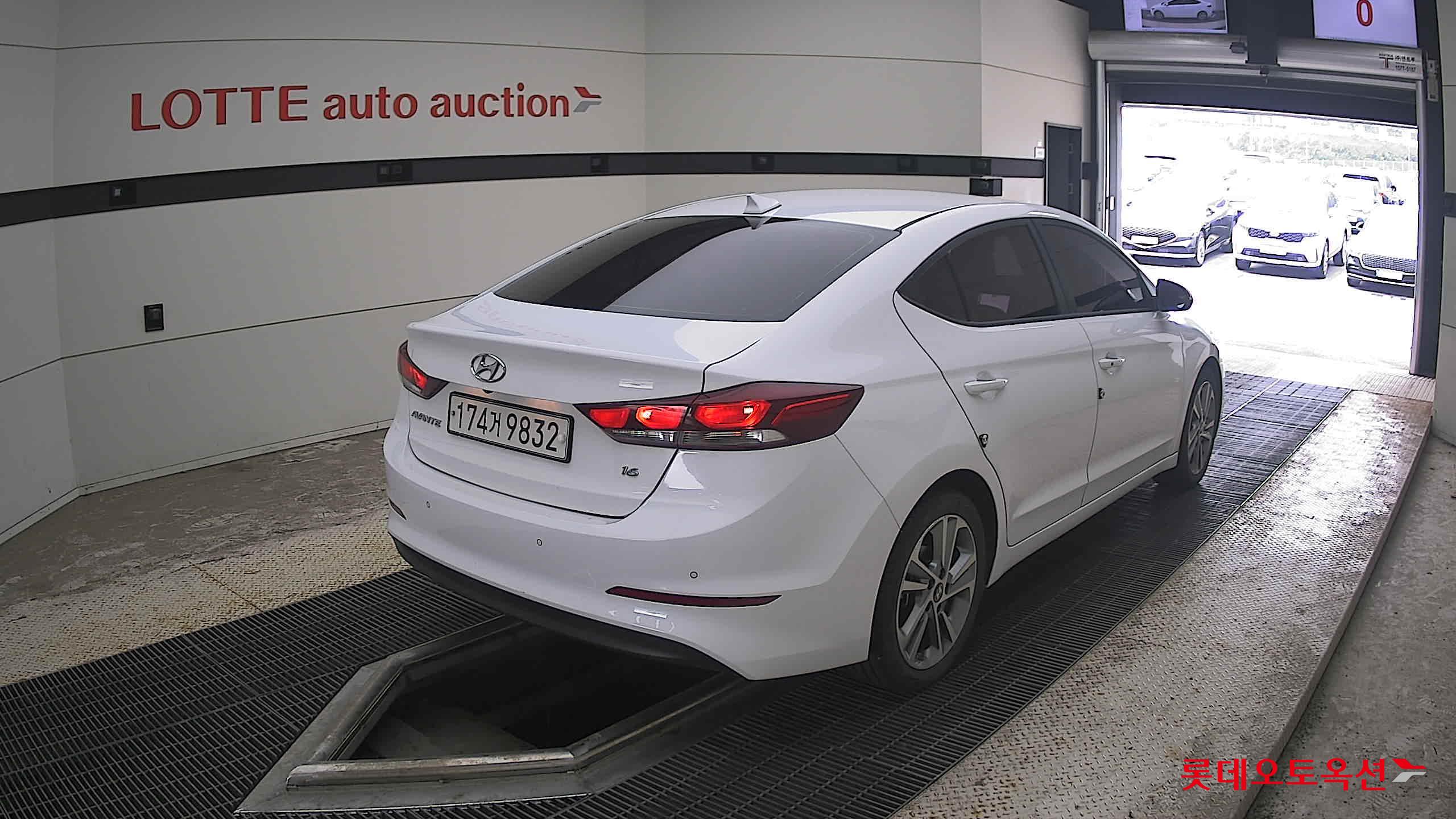 2018 - hyundai avante