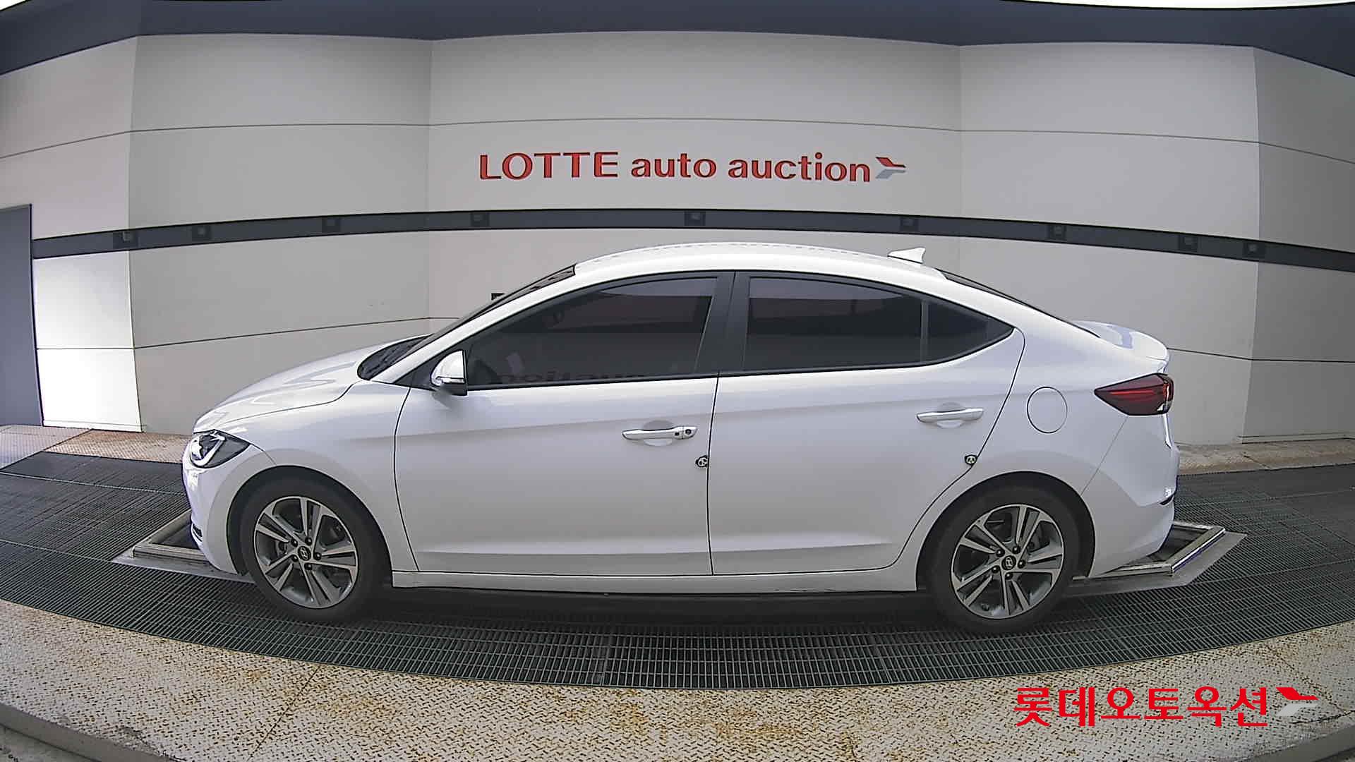 2018 - hyundai avante